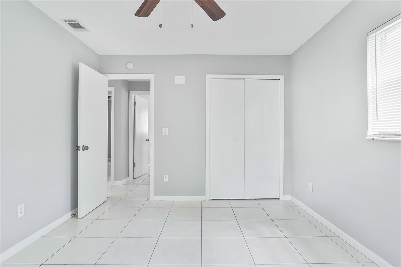 ROYAL ESTATES - Residential Lease