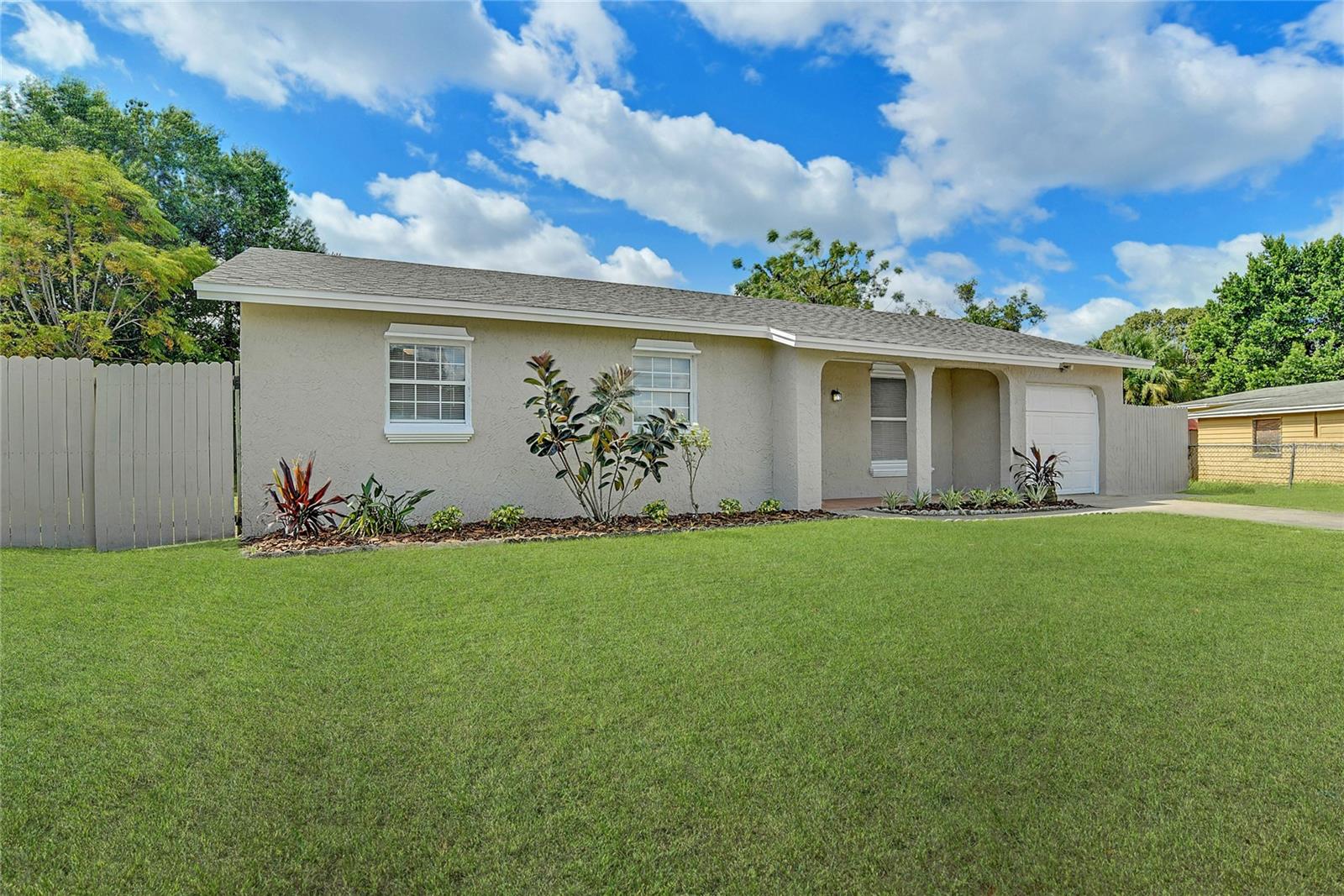 ROYAL ESTATES - Residential Lease