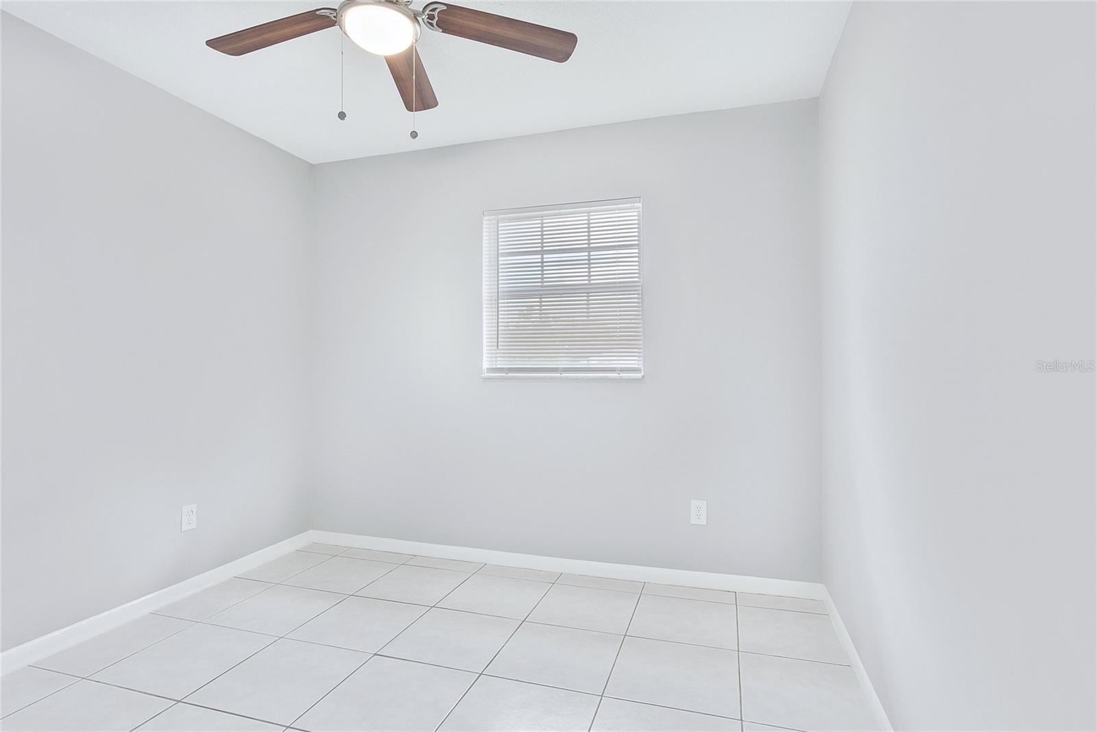 ROYAL ESTATES - Residential Lease