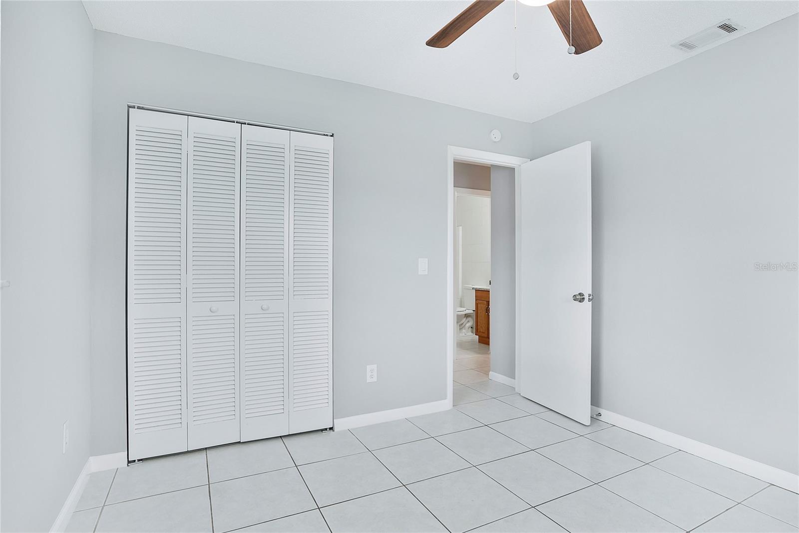 ROYAL ESTATES - Residential Lease