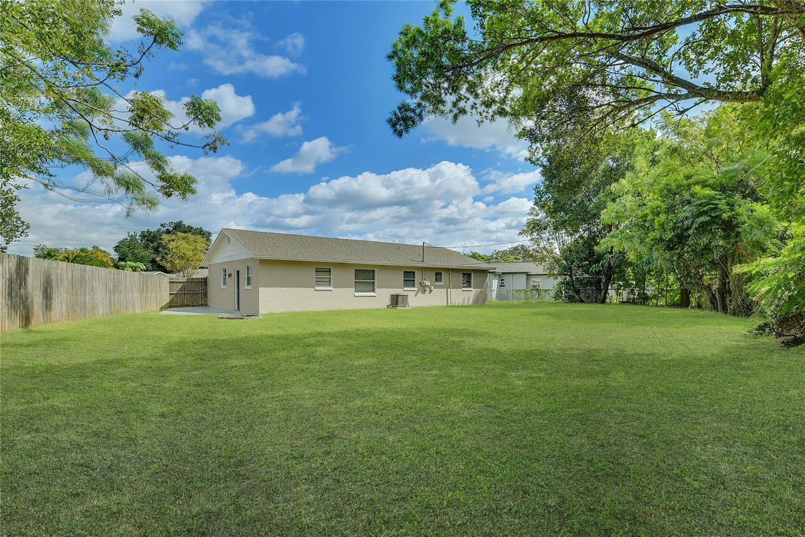 ROYAL ESTATES - Residential Lease