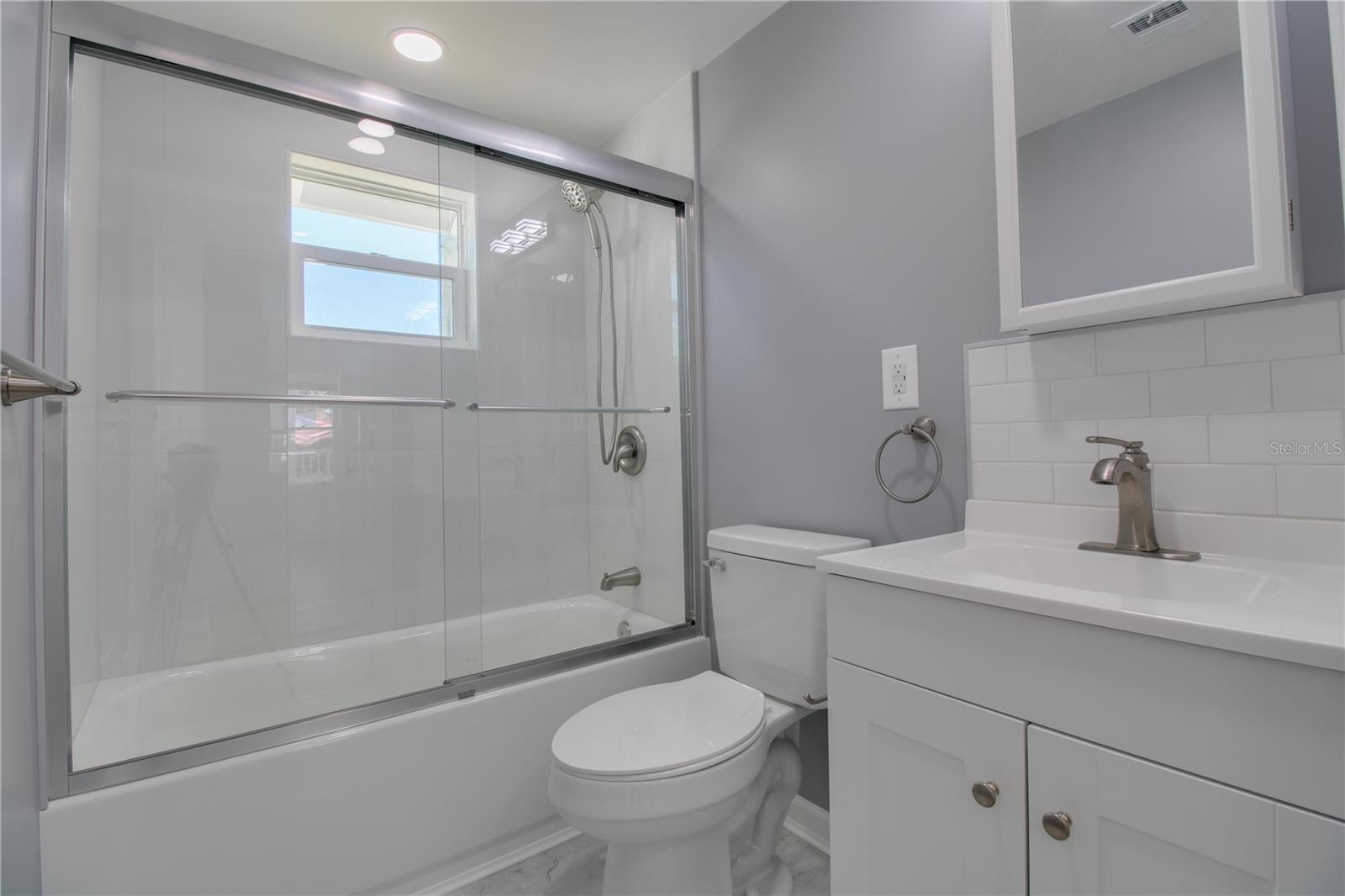 SMITH BERTHA K RESUB BLKS 17-18 21-23 & 26 MEMENTO - Residential Lease