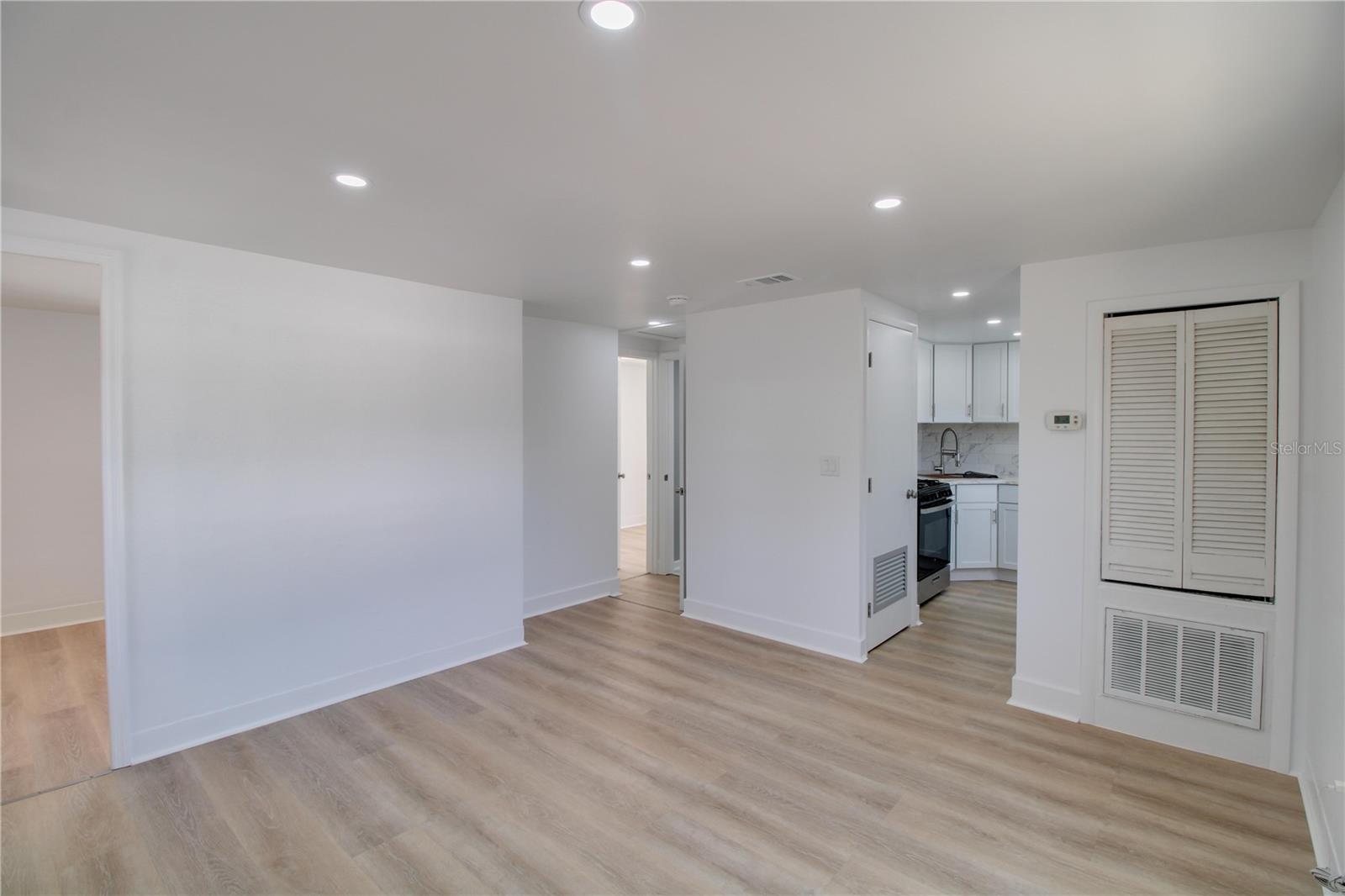 SMITH BERTHA K RESUB BLKS 17-18 21-23 & 26 MEMENTO - Residential Lease