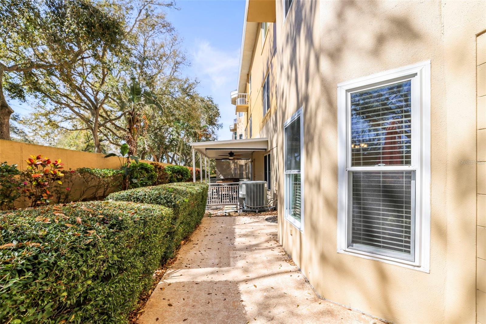 ON TOP OF THE WORLD - Residential