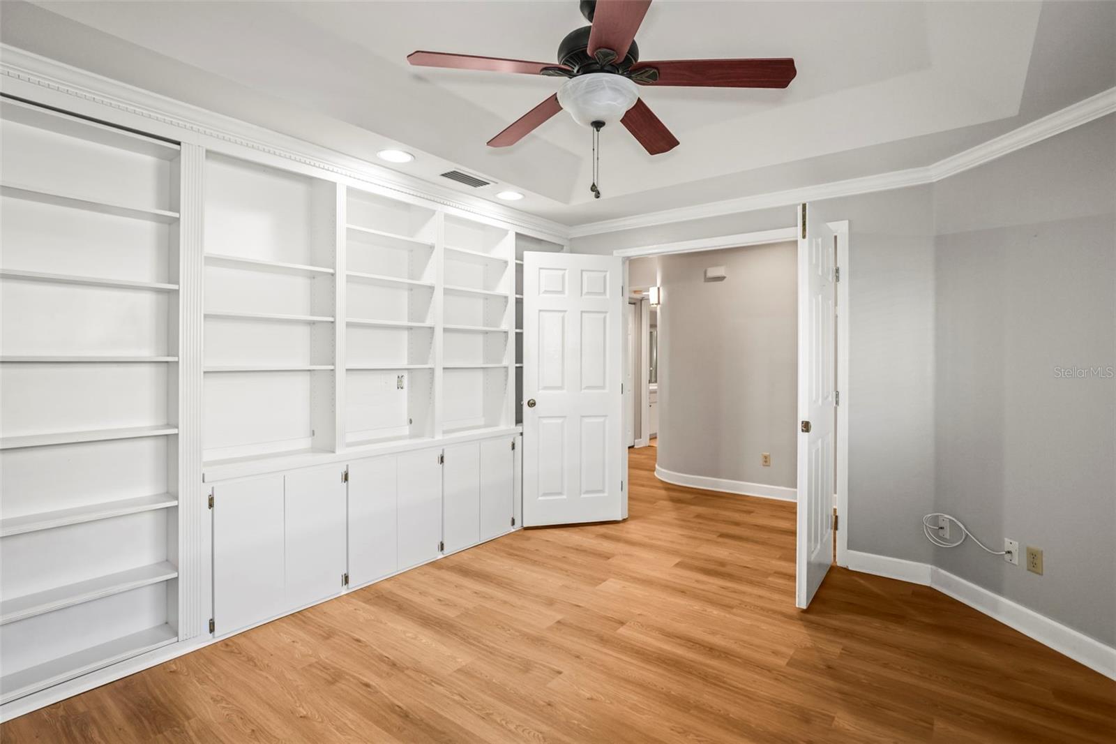 ON TOP OF THE WORLD - Residential