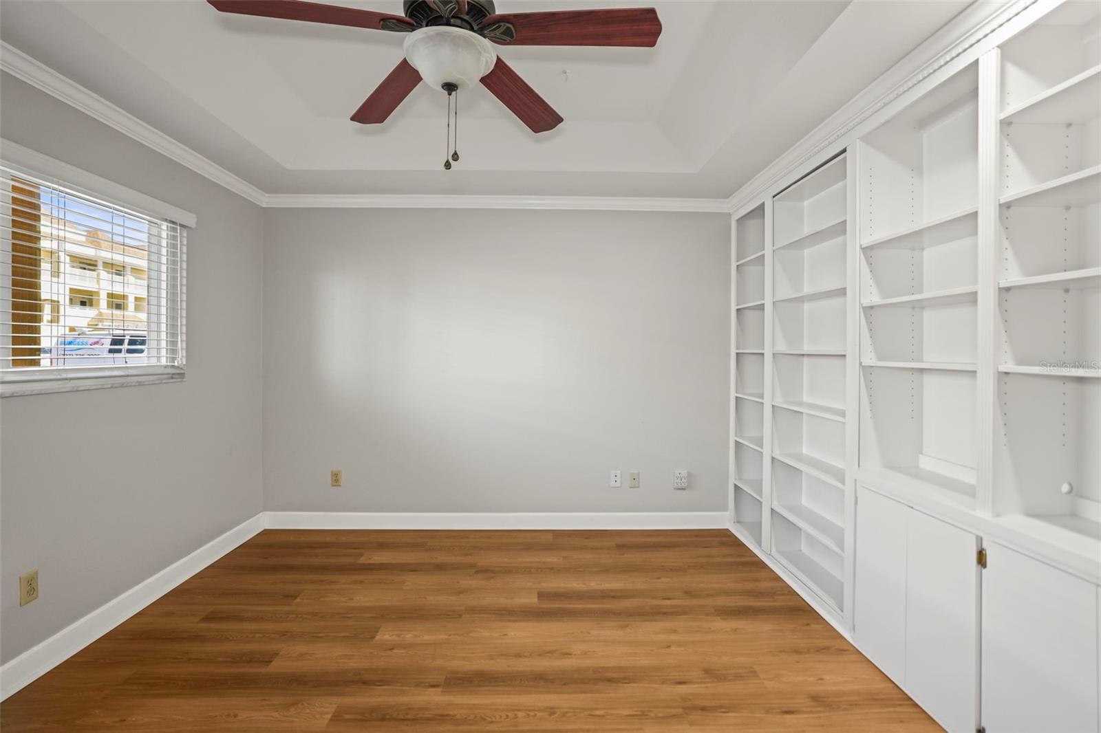 ON TOP OF THE WORLD - Residential