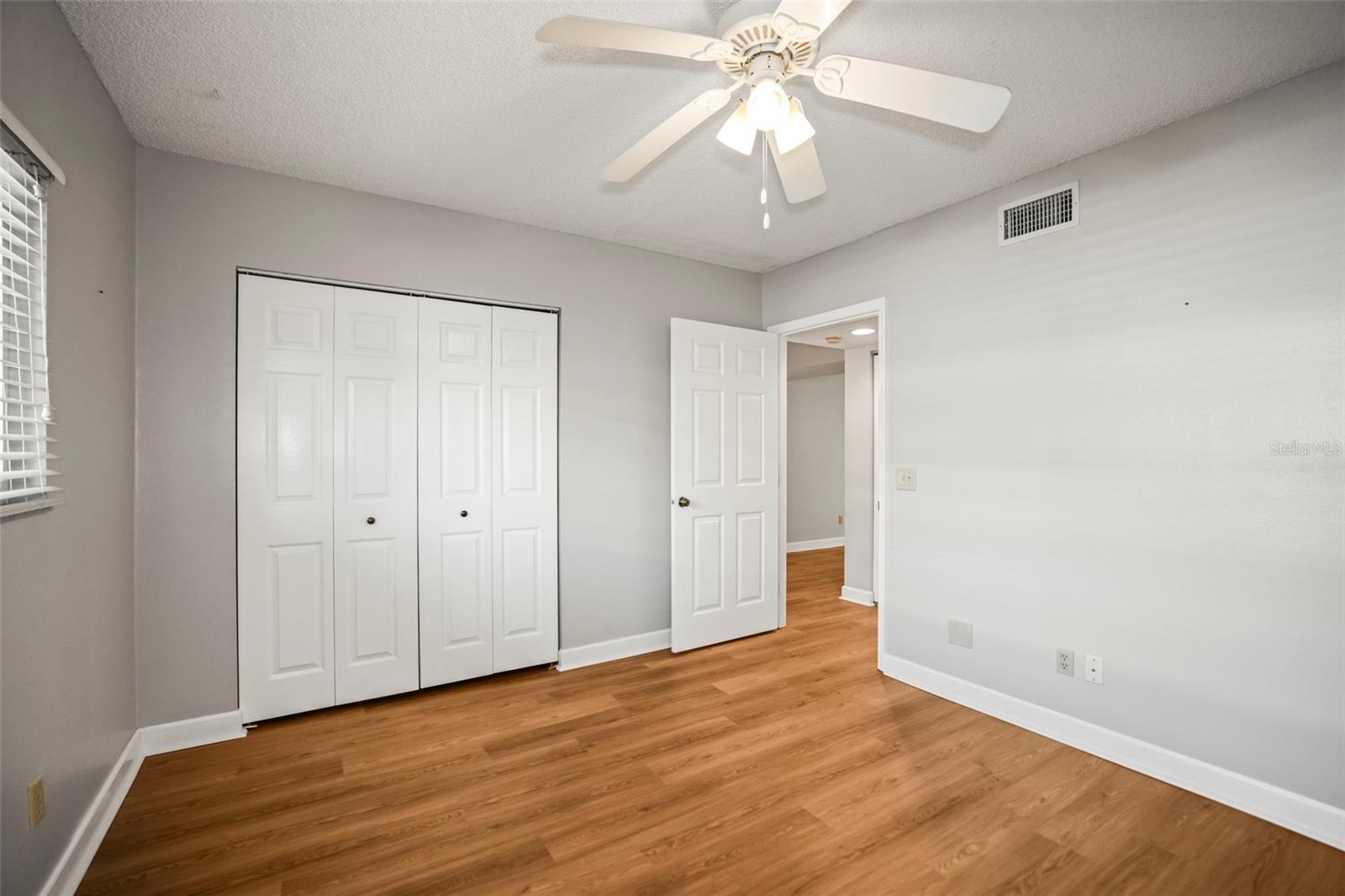 ON TOP OF THE WORLD - Residential