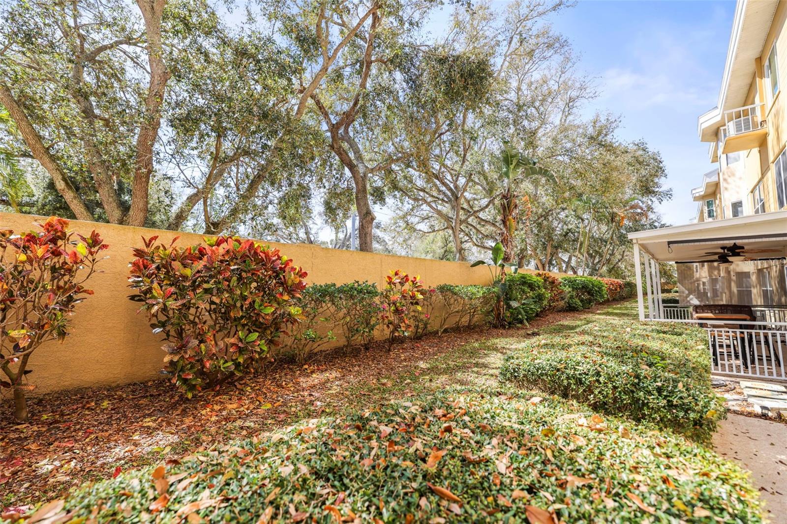 ON TOP OF THE WORLD - Residential