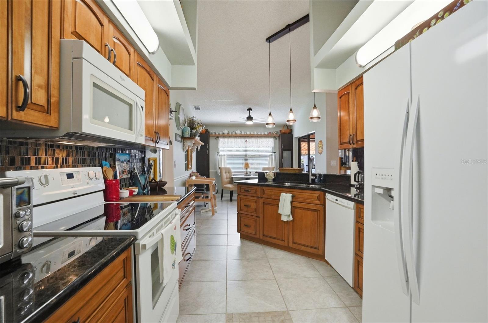 THE PRESERVE AT FAIRWAY OAKS - Residential