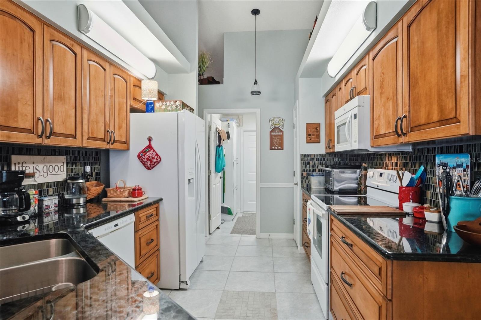 THE PRESERVE AT FAIRWAY OAKS - Residential