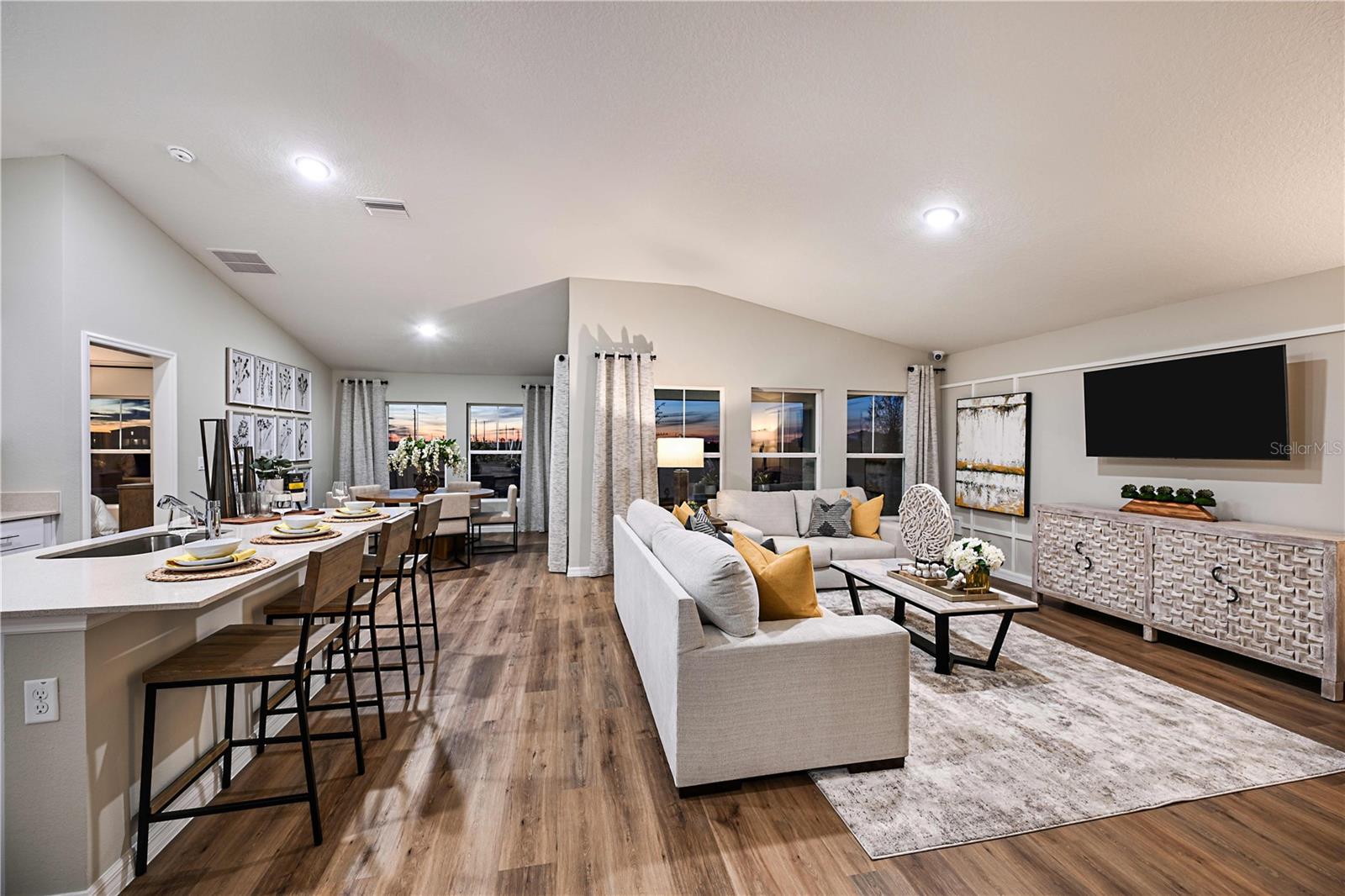 SCENIC TERRACE - Residential