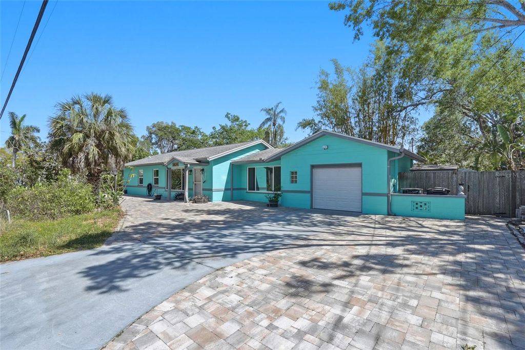 Photo of 4624 27th Avenue S, Gulfport, FL 33711 (MLS # TB8498606)