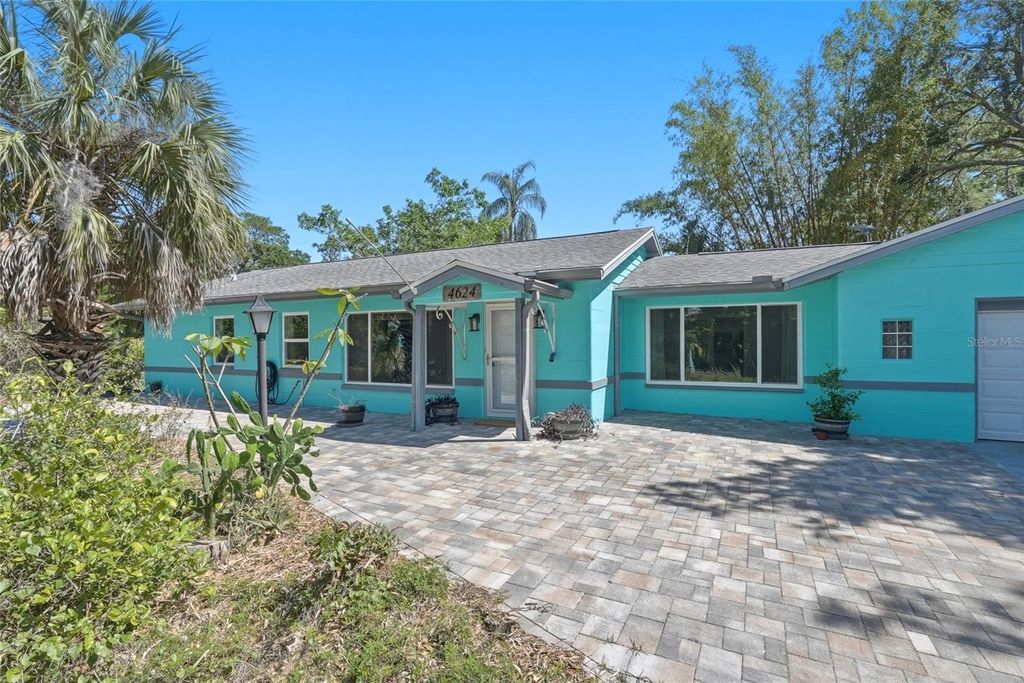 Photo of 4624 27th Avenue S, Gulfport, FL 33711 (MLS # TB8498606)