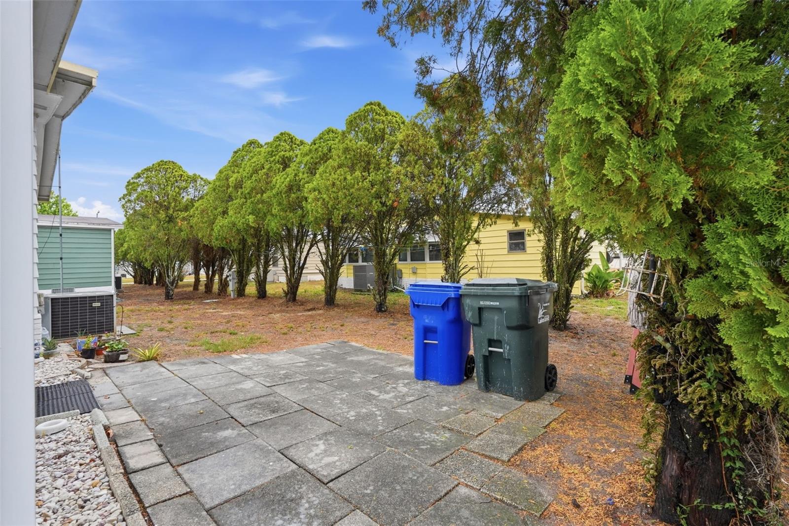 FOXWOOD LAKE ESTATES - Residential