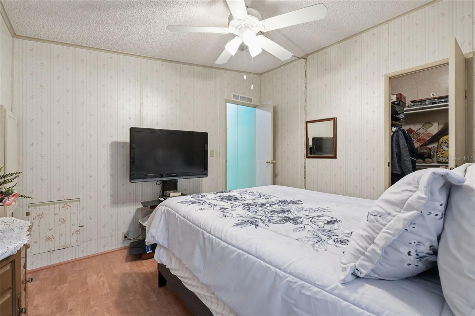 FOXWOOD LAKE ESTATES - Residential