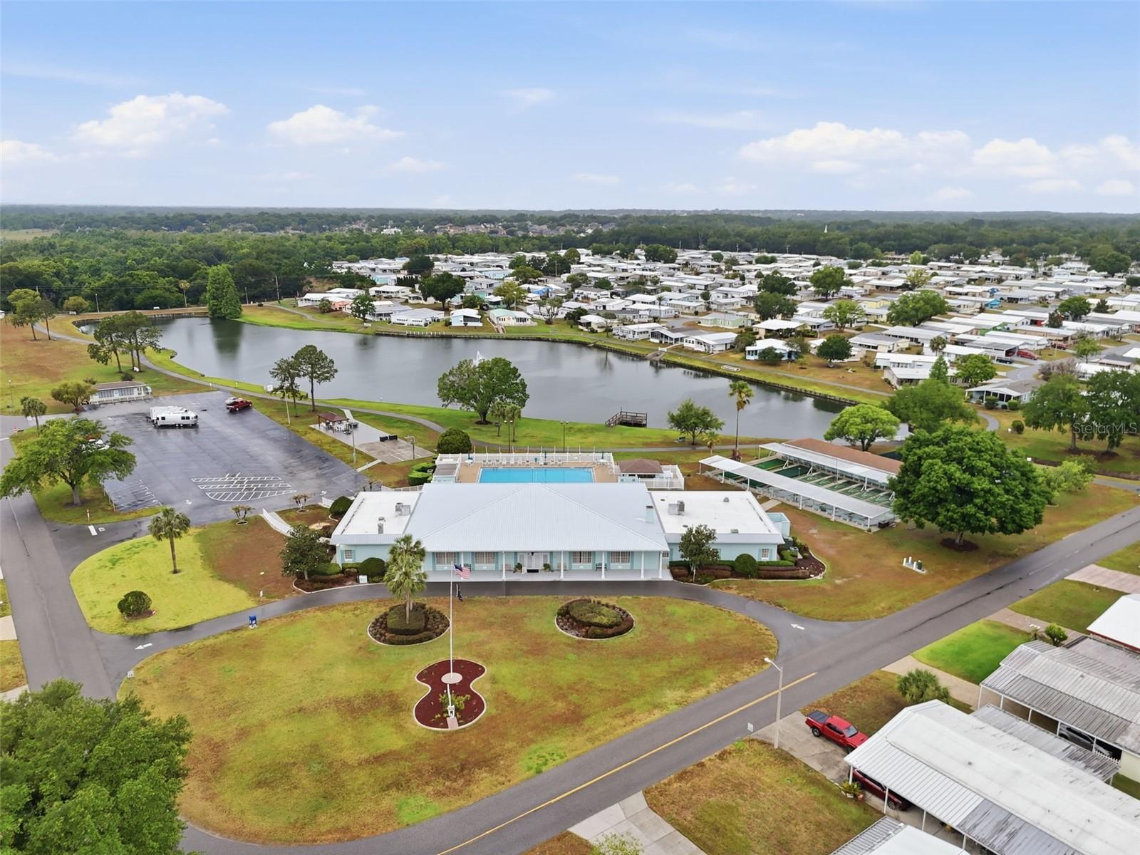 FOXWOOD LAKE ESTATES - Residential