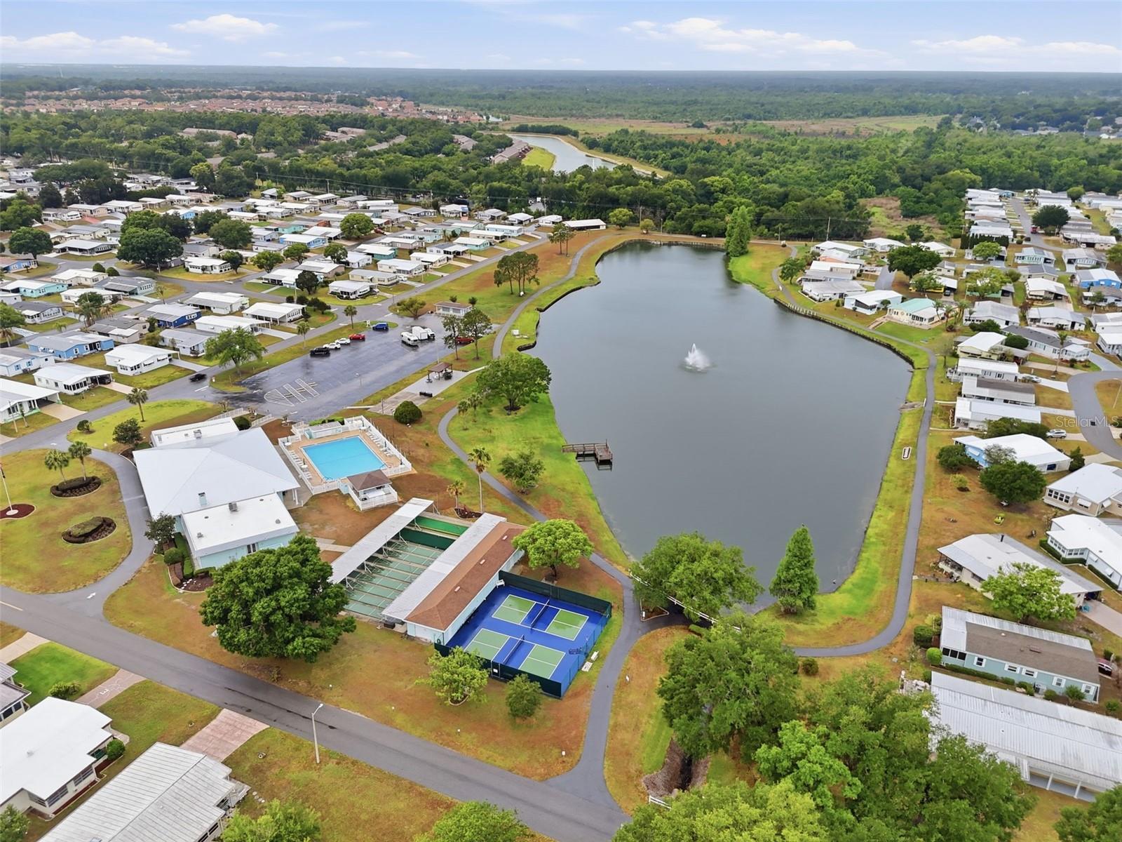 FOXWOOD LAKE ESTATES - Residential