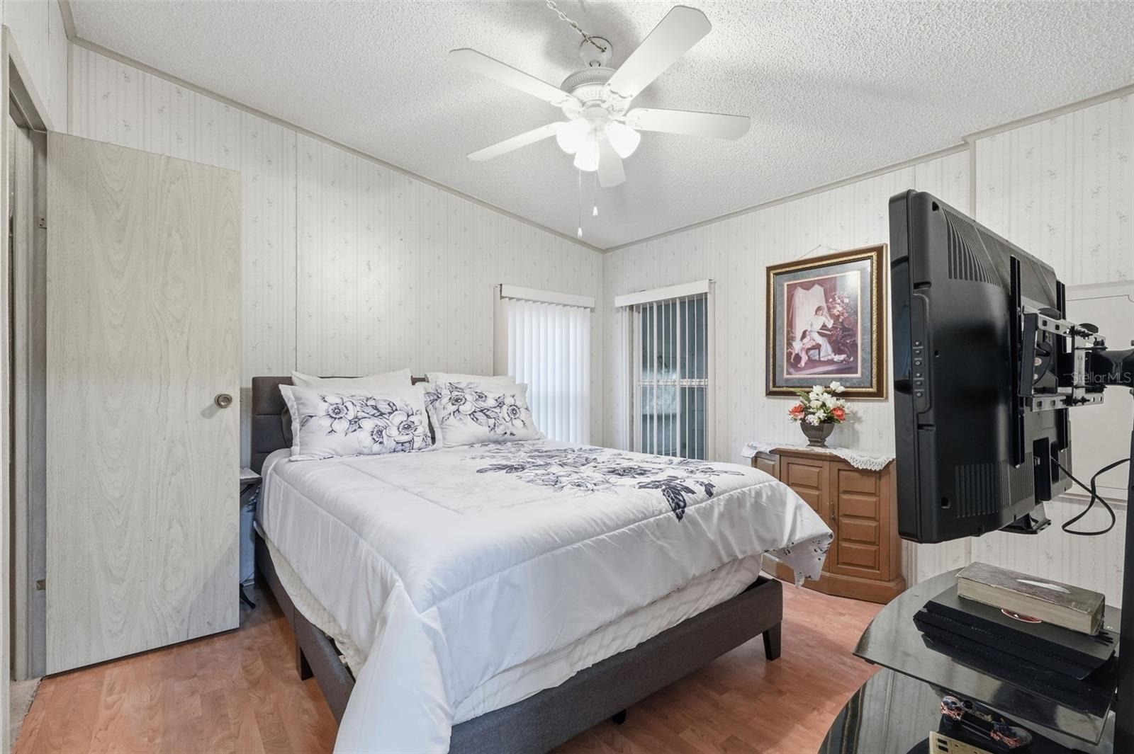 FOXWOOD LAKE ESTATES - Residential