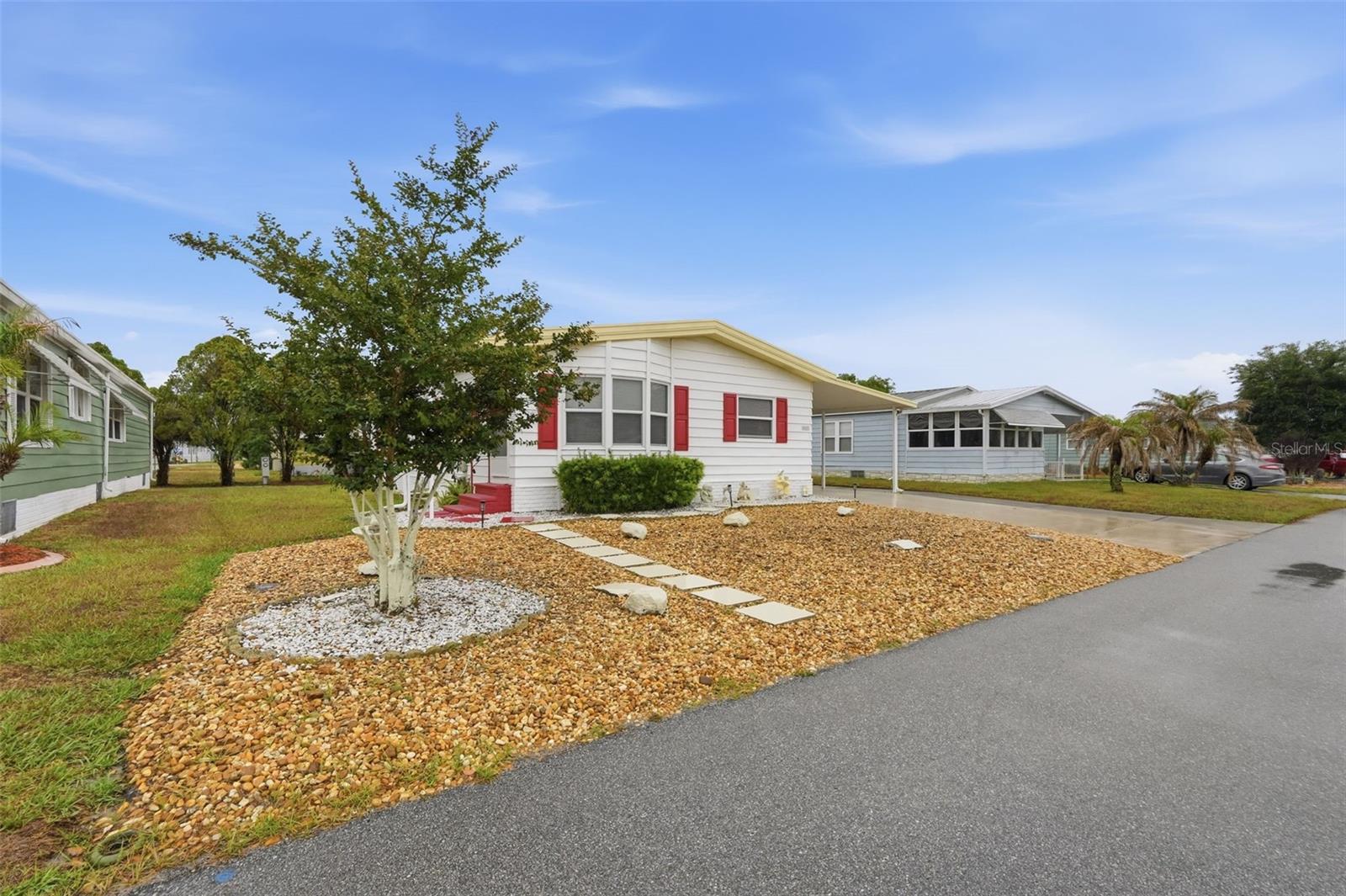 FOXWOOD LAKE ESTATES - Residential