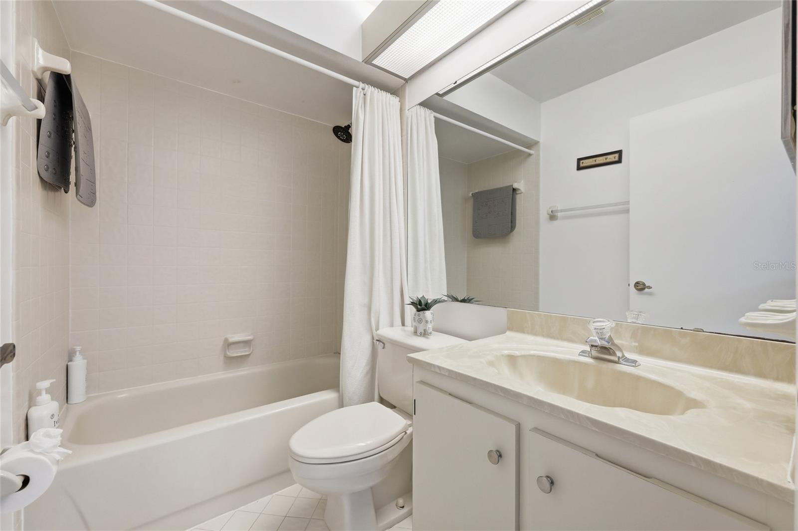 RAINTREE VILLAGE CONDO - Residential