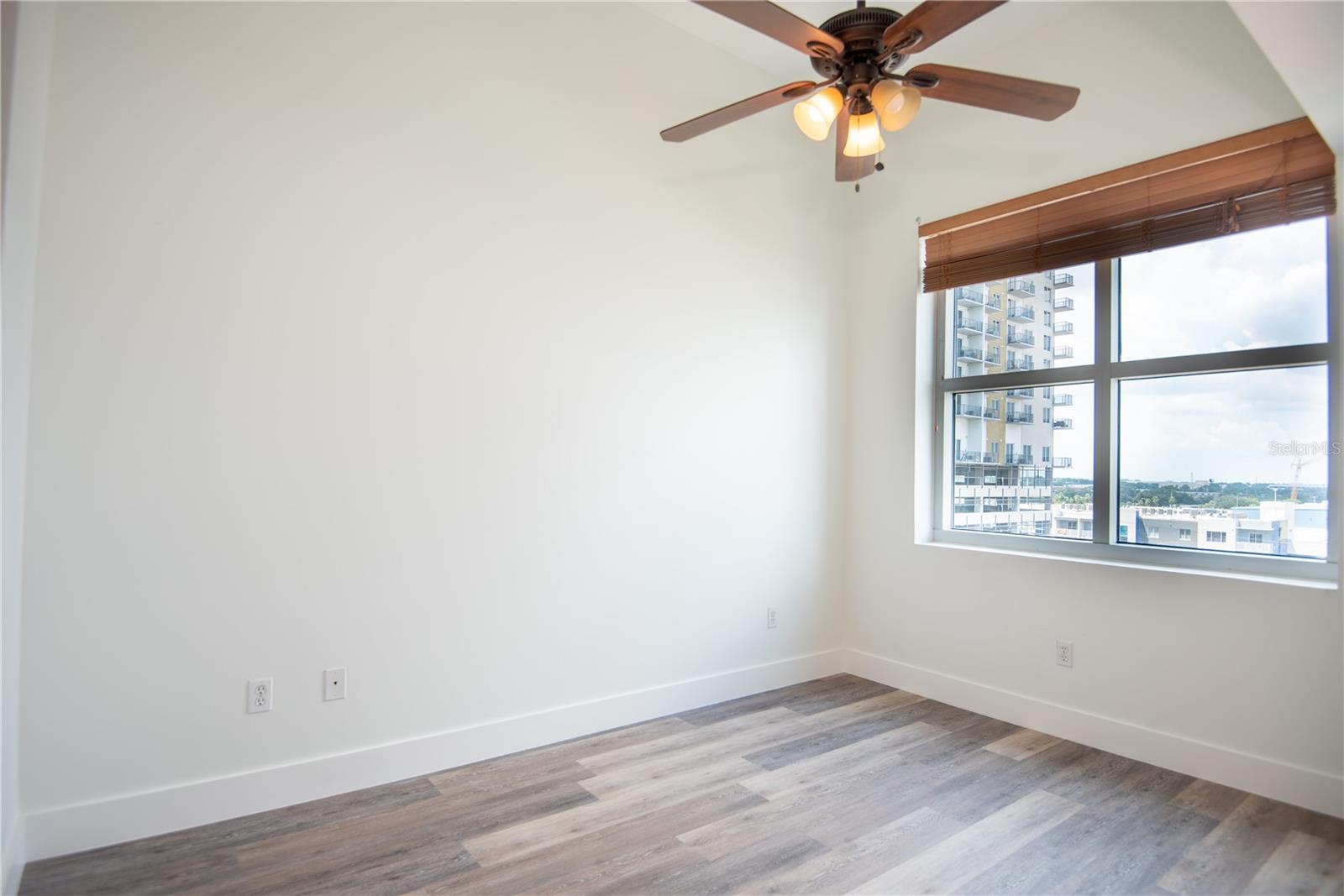 GRAND CENTRAL AT KENNEDY RESIDENCES A CONDOMINIUM - Residential Lease