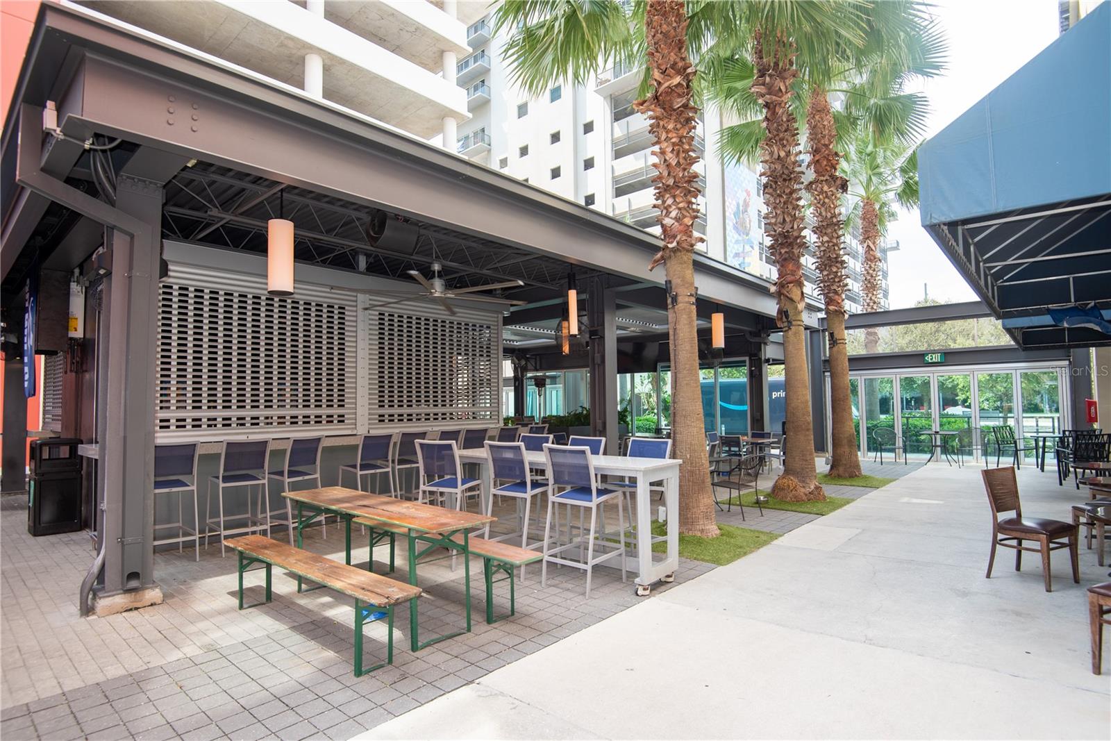 GRAND CENTRAL AT KENNEDY RESIDENCES A CONDOMINIUM - Residential Lease