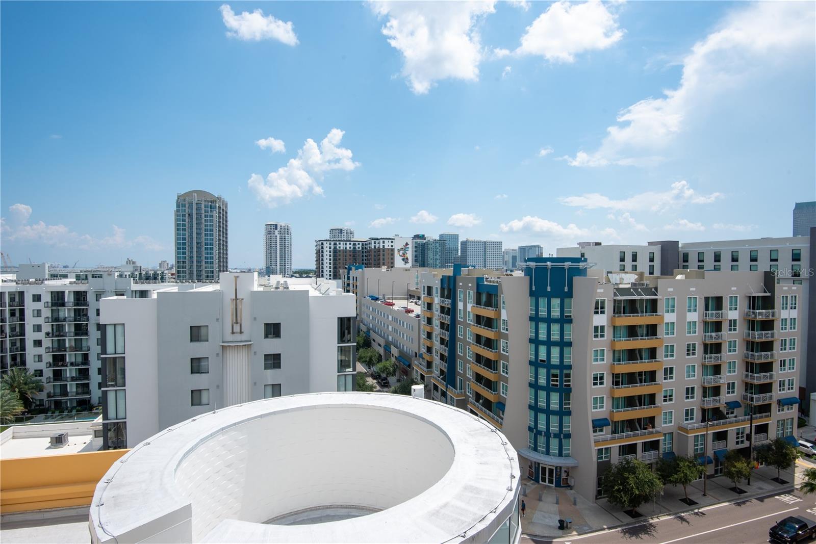 GRAND CENTRAL AT KENNEDY RESIDENCES A CONDOMINIUM - Residential Lease