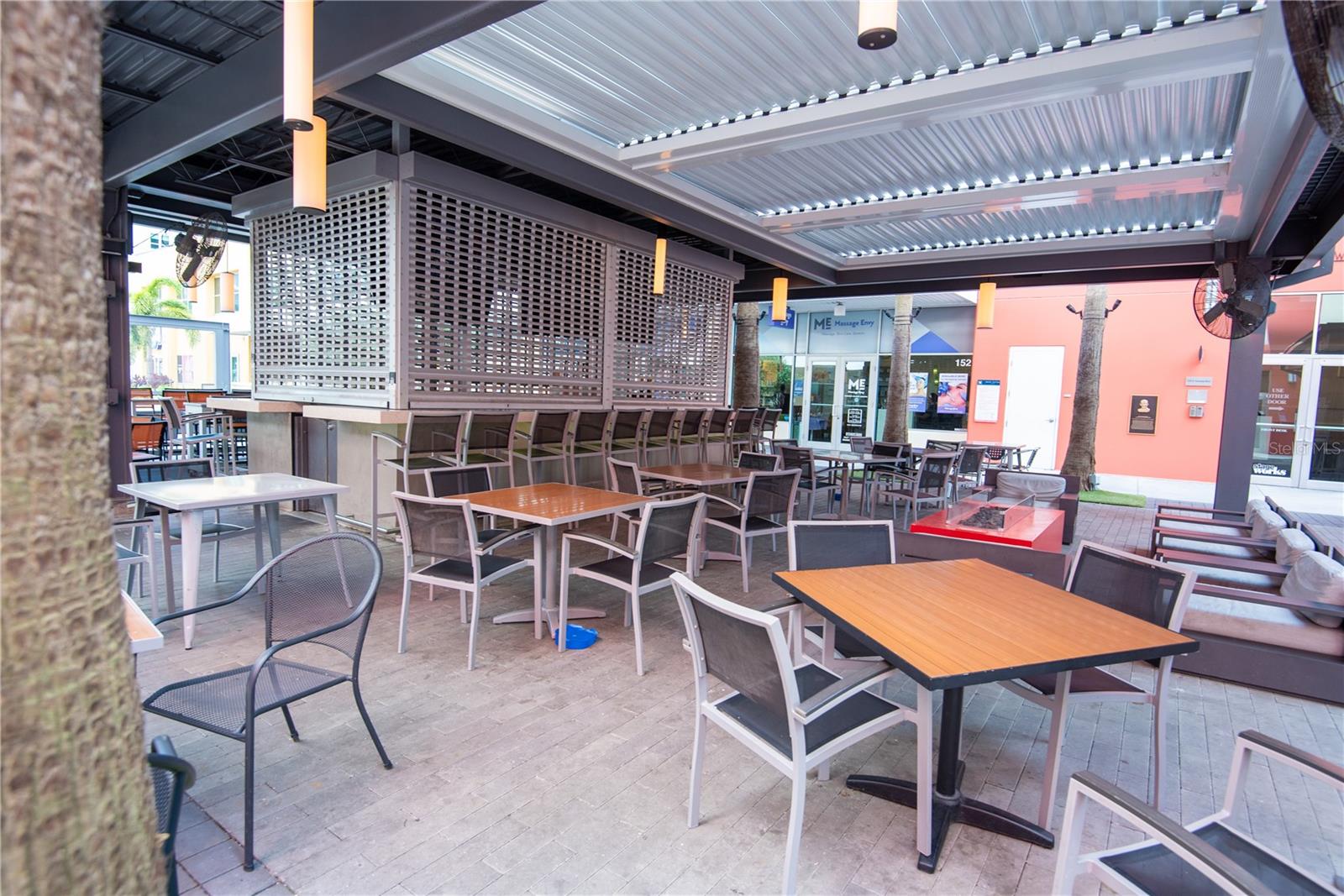 GRAND CENTRAL AT KENNEDY RESIDENCES A CONDOMINIUM - Residential Lease