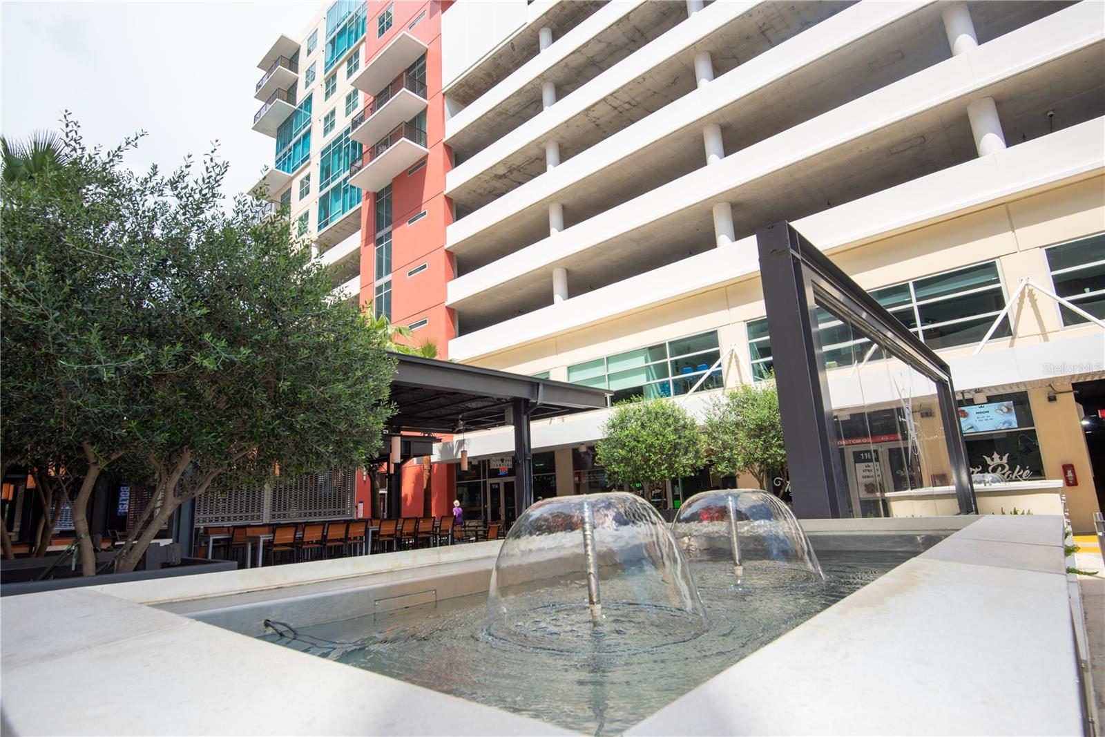 GRAND CENTRAL AT KENNEDY RESIDENCES A CONDOMINIUM - Residential Lease