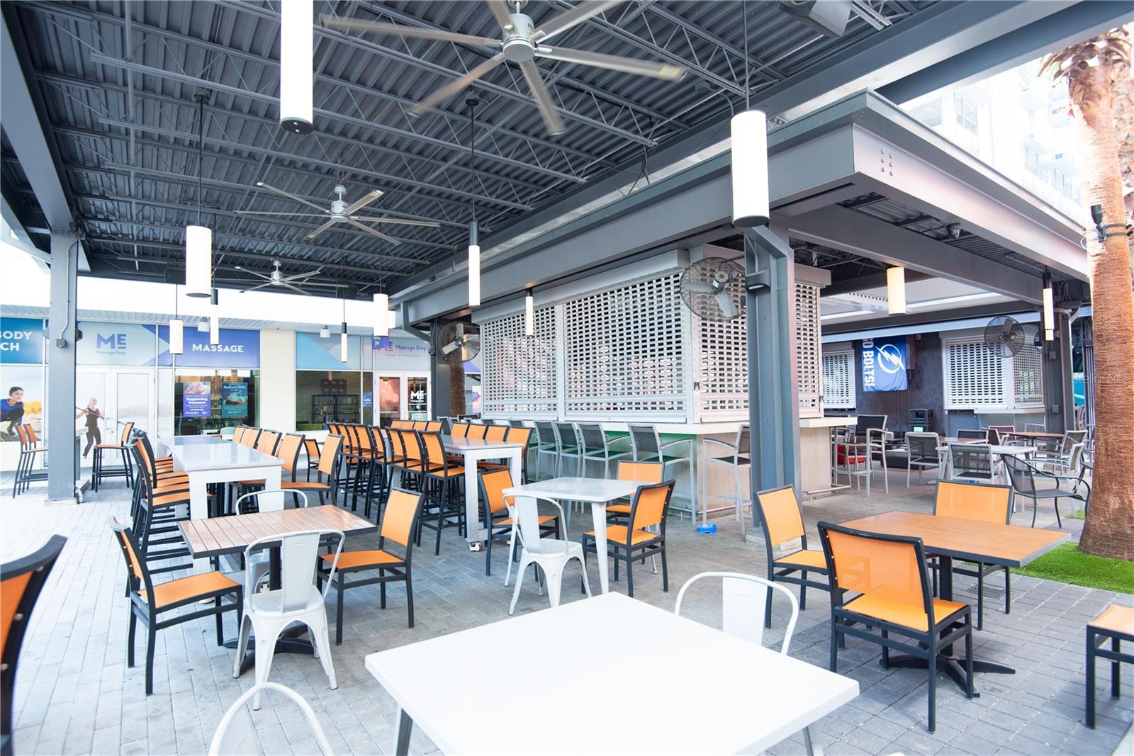 GRAND CENTRAL AT KENNEDY RESIDENCES A CONDOMINIUM - Residential Lease