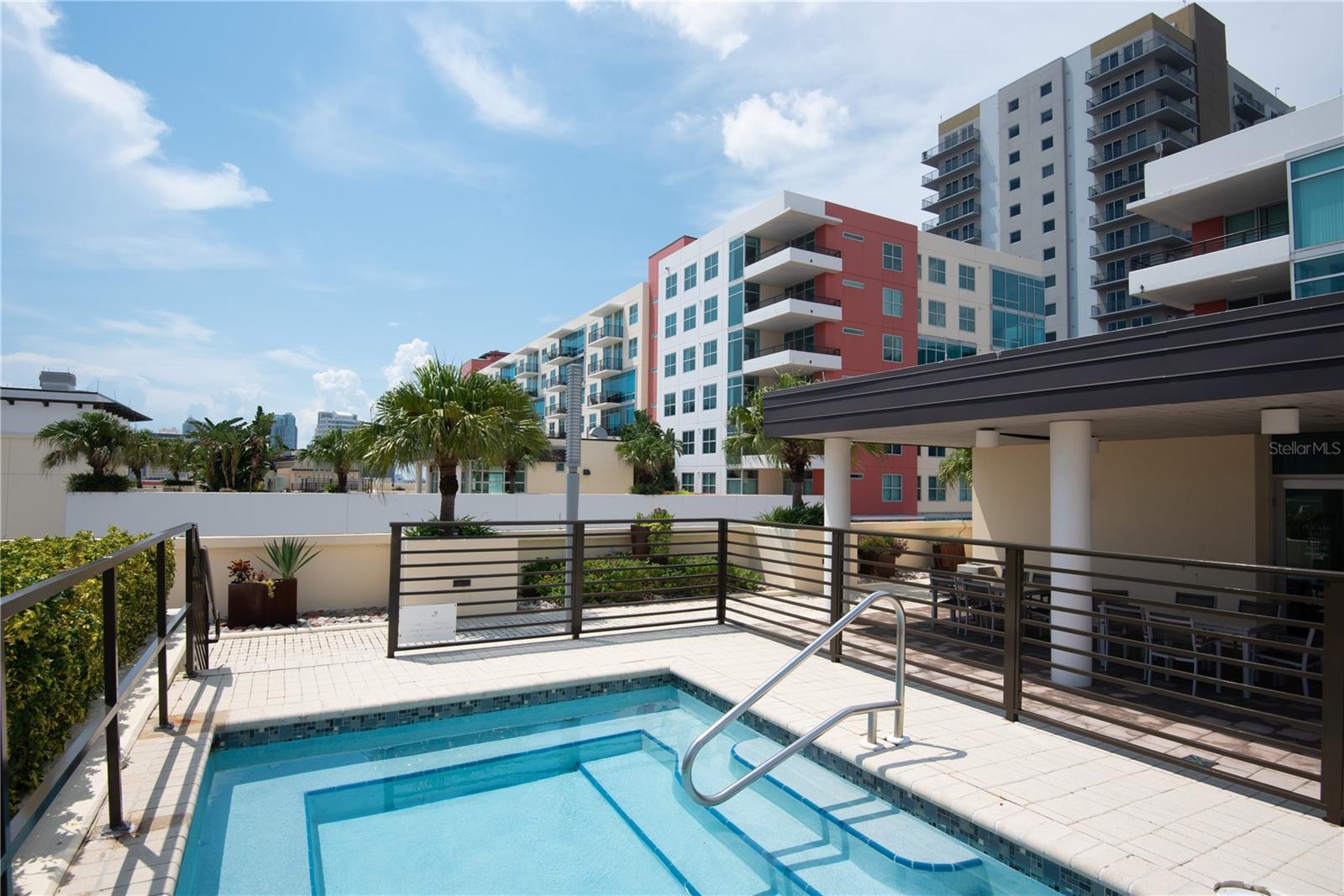 GRAND CENTRAL AT KENNEDY RESIDENCES A CONDOMINIUM - Residential Lease