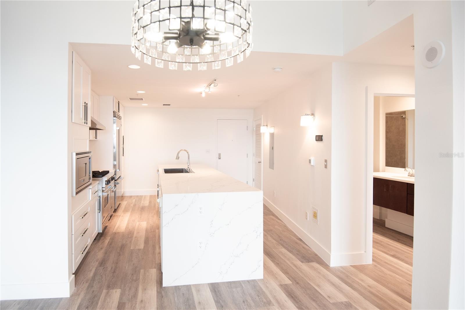 GRAND CENTRAL AT KENNEDY RESIDENCES A CONDOMINIUM - Residential Lease