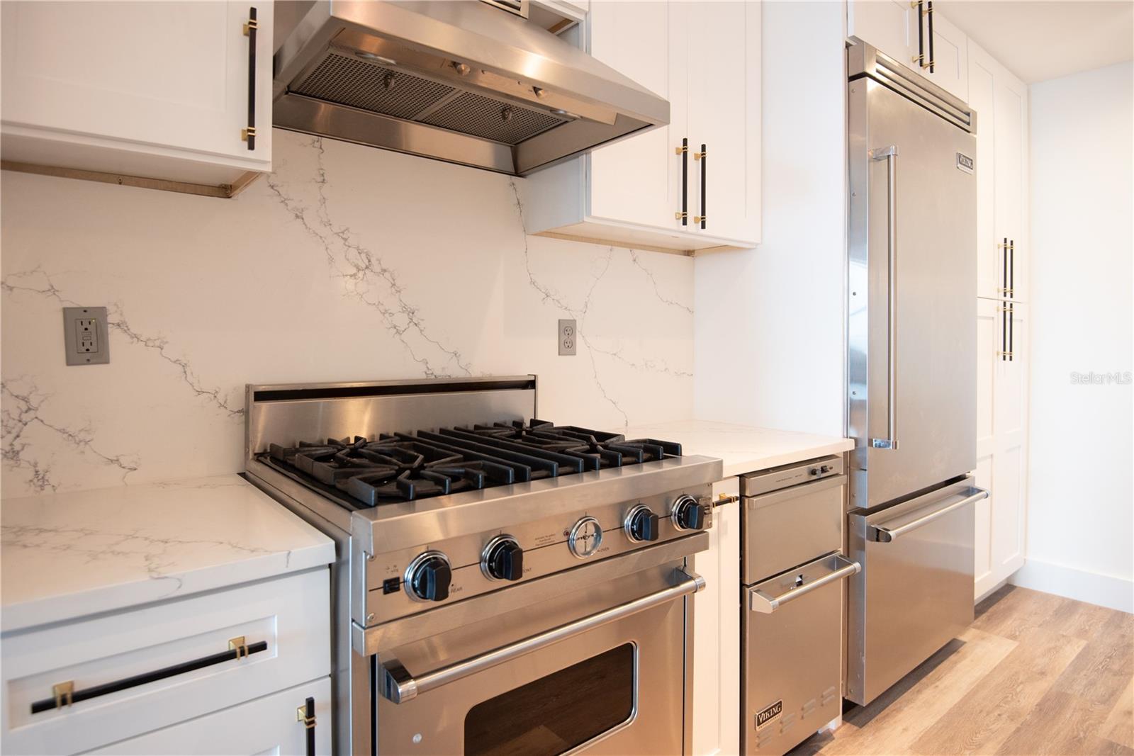 GRAND CENTRAL AT KENNEDY RESIDENCES A CONDOMINIUM - Residential Lease