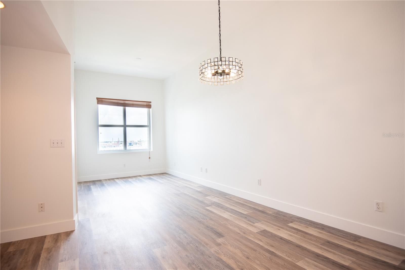 GRAND CENTRAL AT KENNEDY RESIDENCES A CONDOMINIUM - Residential Lease