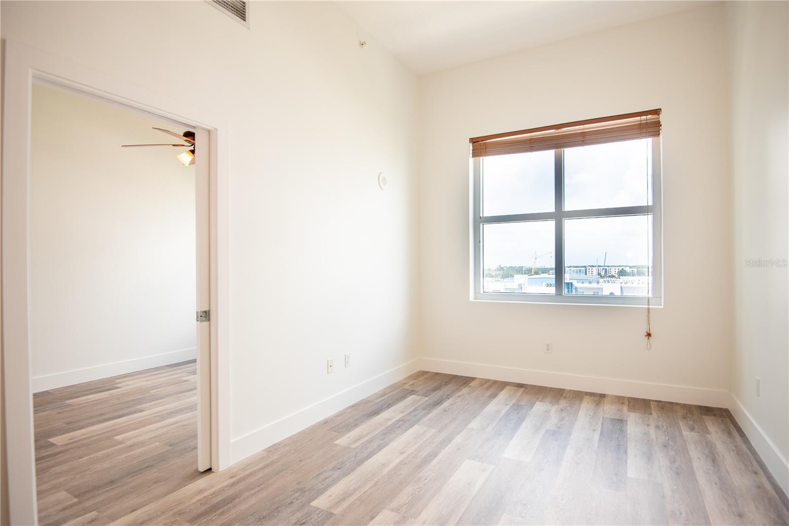 GRAND CENTRAL AT KENNEDY RESIDENCES A CONDOMINIUM - Residential Lease