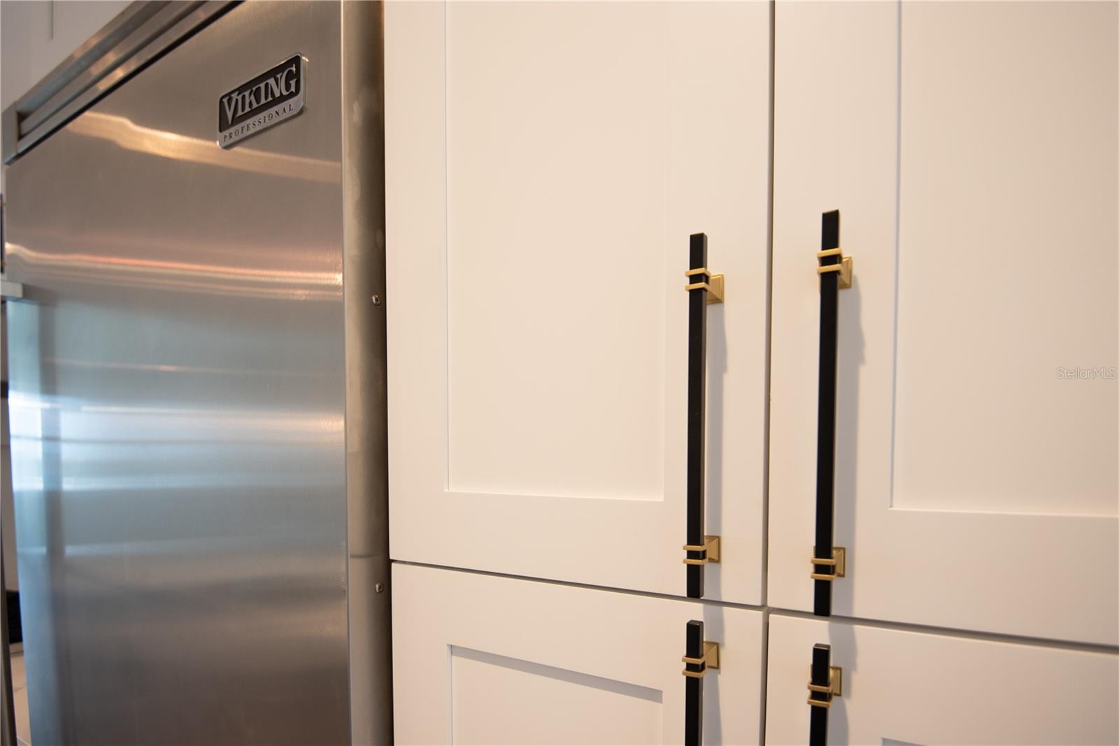 GRAND CENTRAL AT KENNEDY RESIDENCES A CONDOMINIUM - Residential Lease