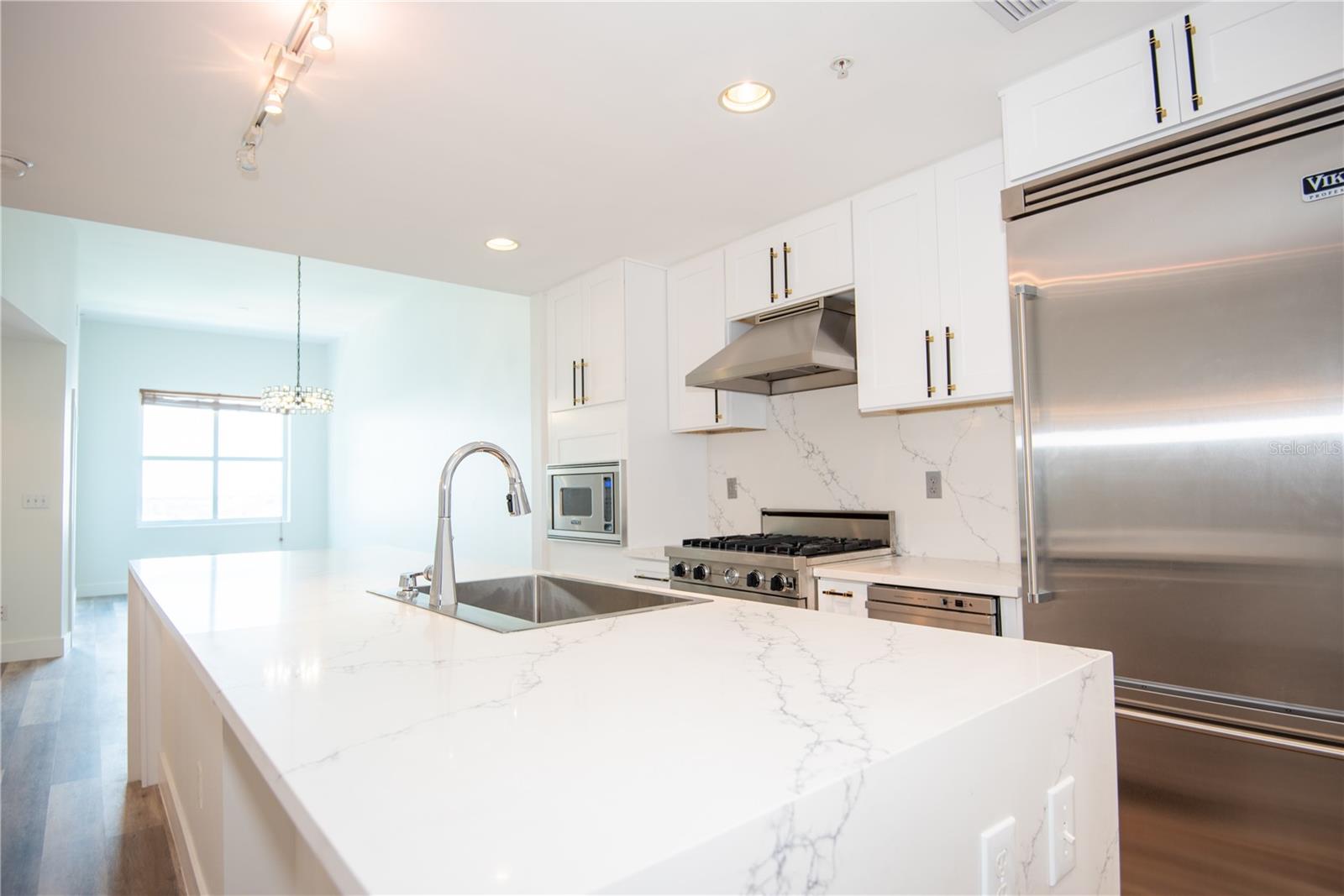 GRAND CENTRAL AT KENNEDY RESIDENCES A CONDOMINIUM - Residential Lease