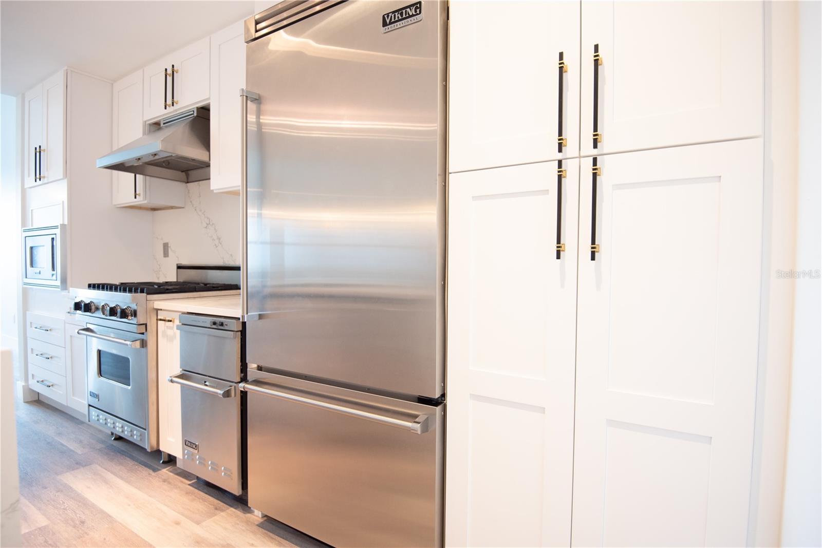 GRAND CENTRAL AT KENNEDY RESIDENCES A CONDOMINIUM - Residential Lease