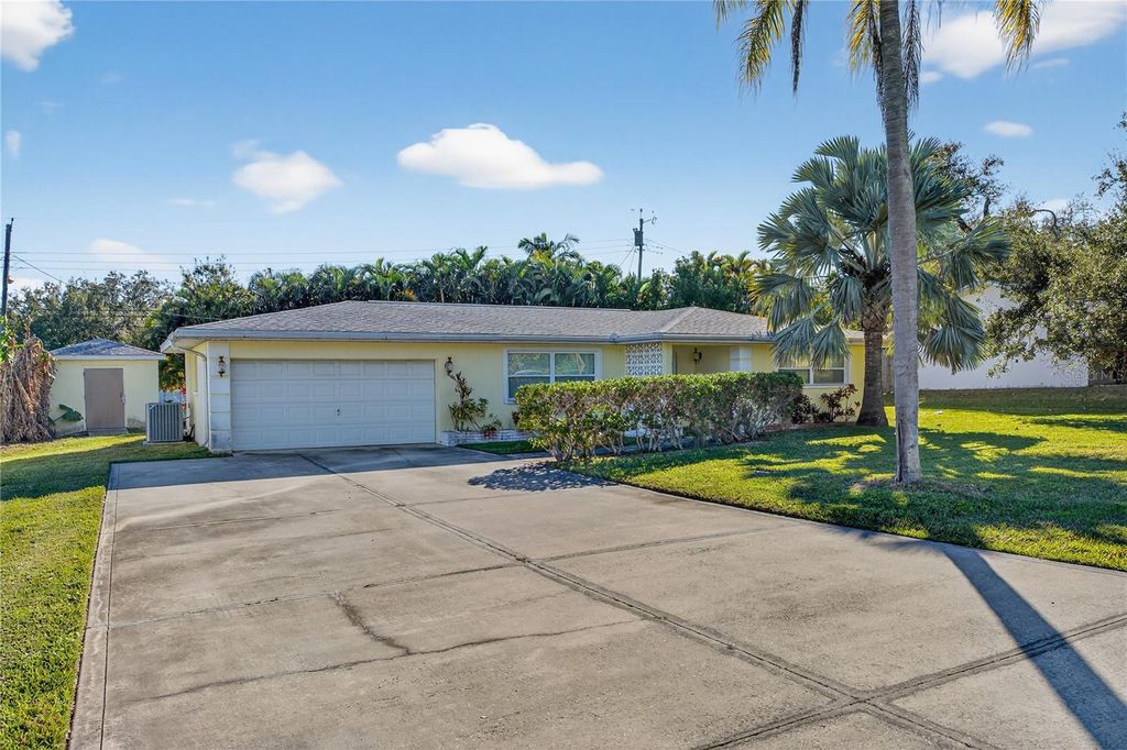 Photo of 2962 8th Avenue SW, Largo, FL 33770 (MLS # TB8465626)