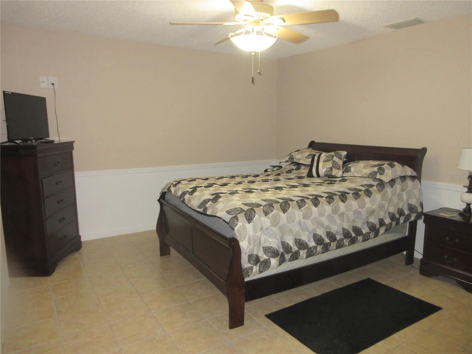 COUNTRY OAKS - Residential