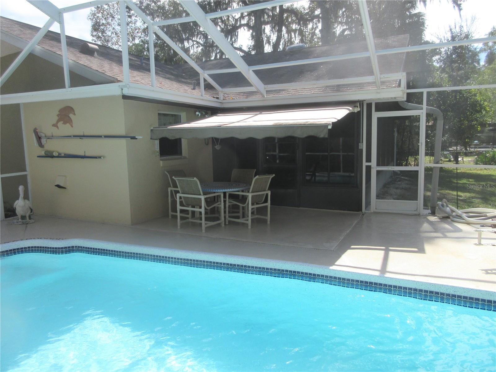 COUNTRY OAKS - Residential