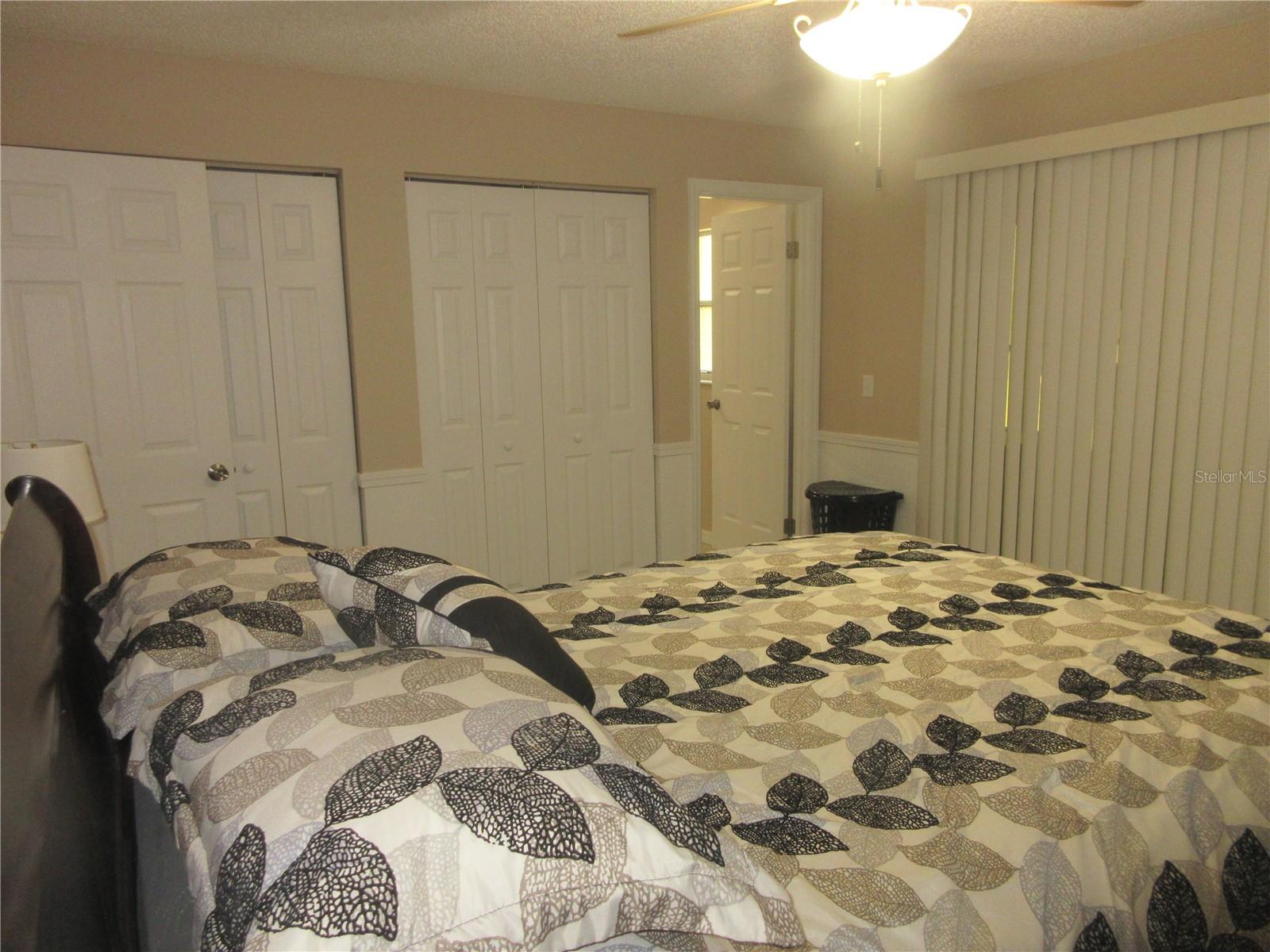 COUNTRY OAKS - Residential