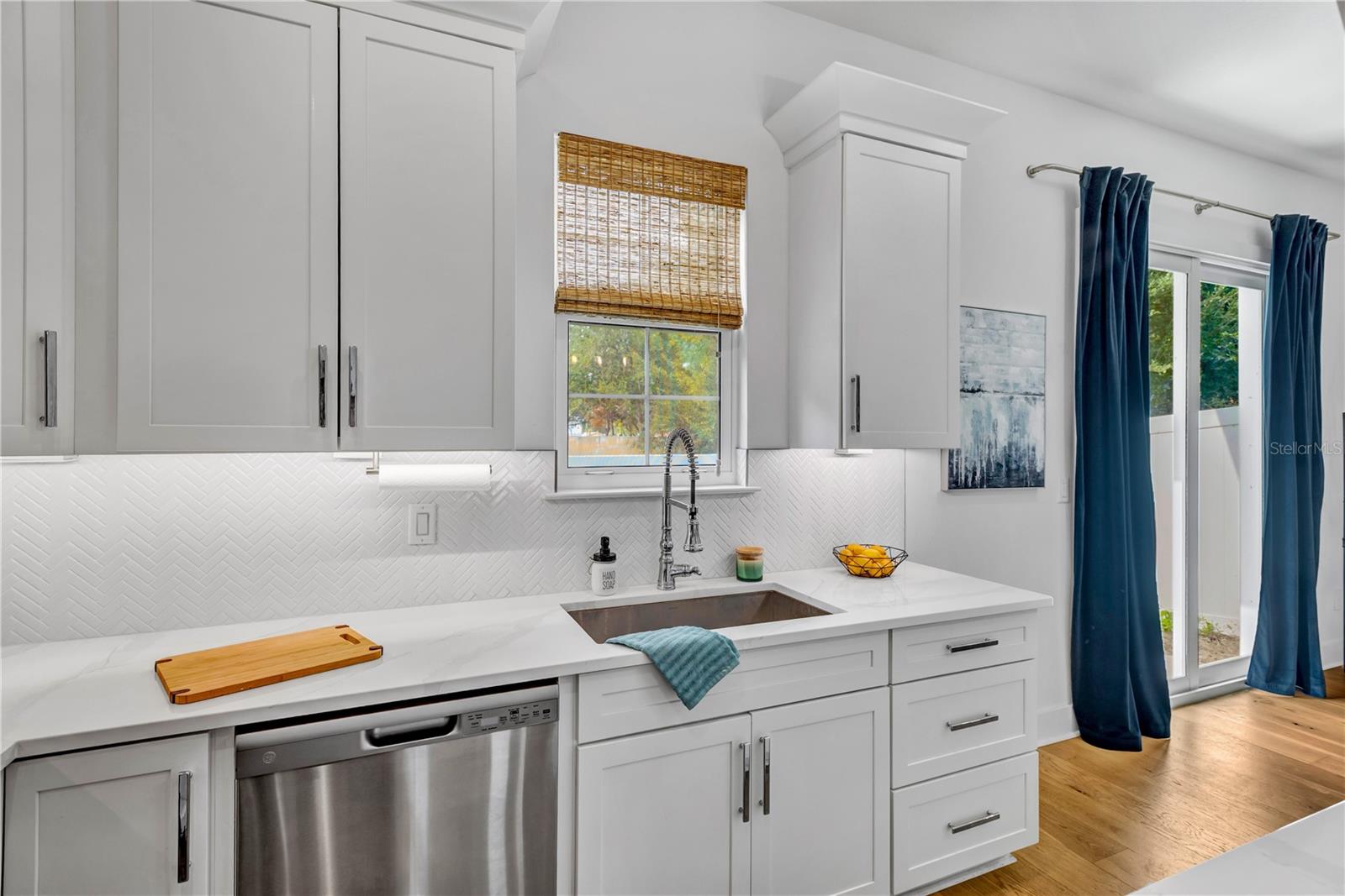 LADUE LNDGS TWNHMS - Residential