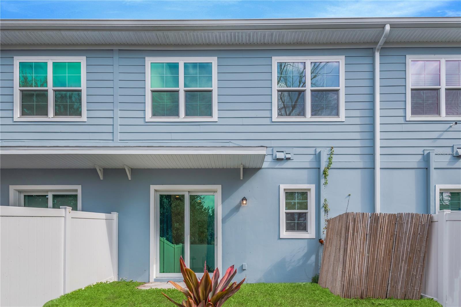 LADUE LNDGS TWNHMS - Residential