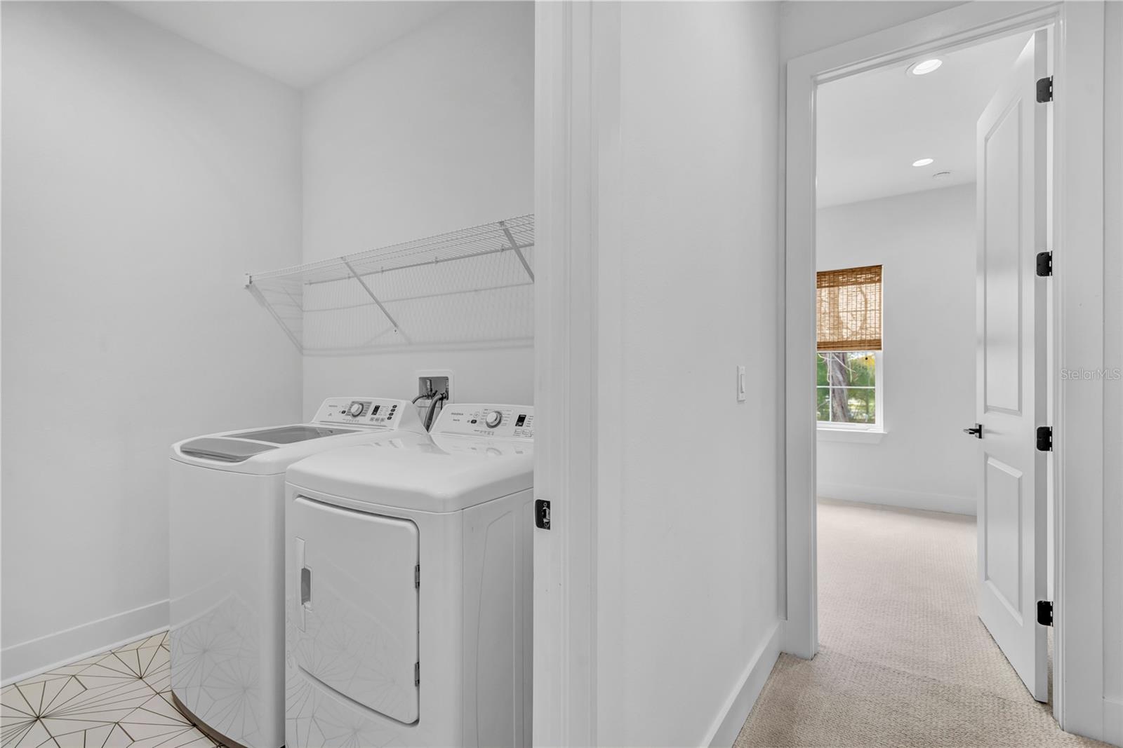 LADUE LNDGS TWNHMS - Residential