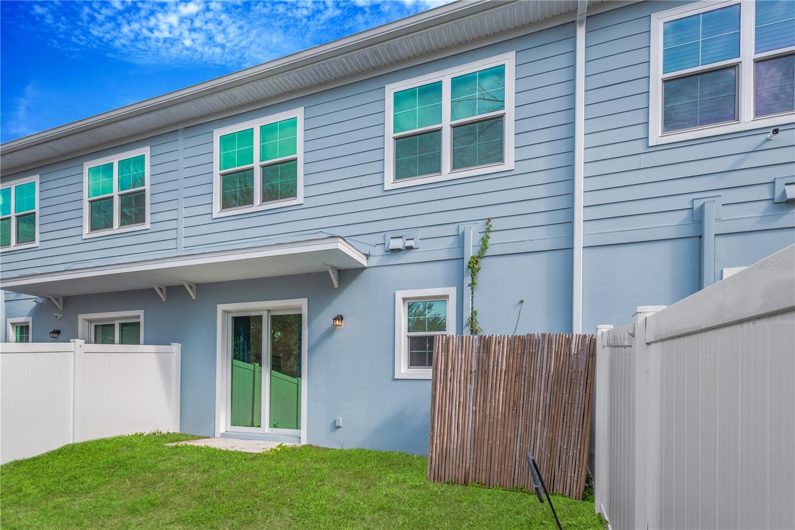 LADUE LNDGS TWNHMS - Residential