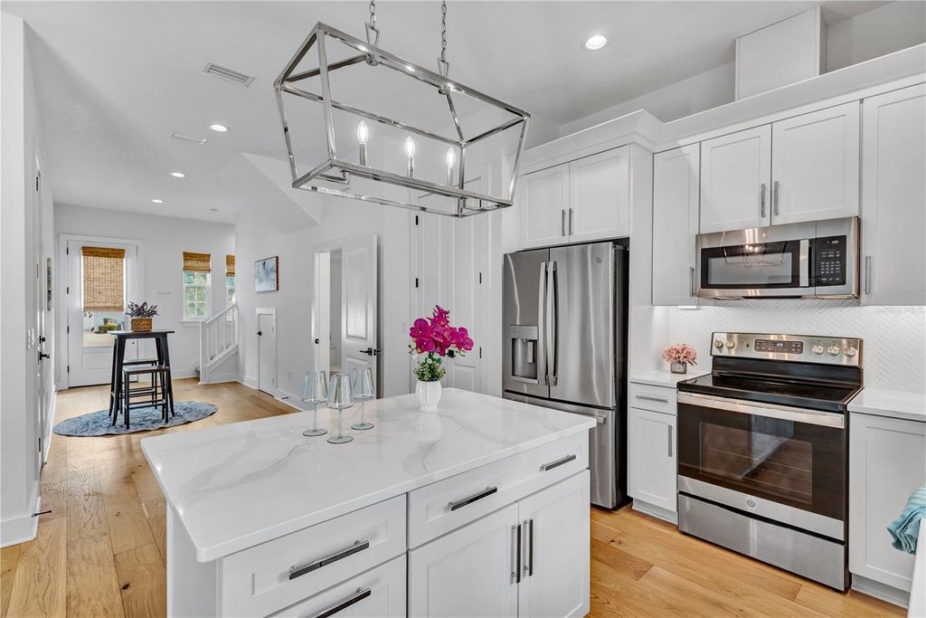 Photo of 3722 W Mango Avenue #7, Tampa, FL 33611 (MLS # TB8463677)