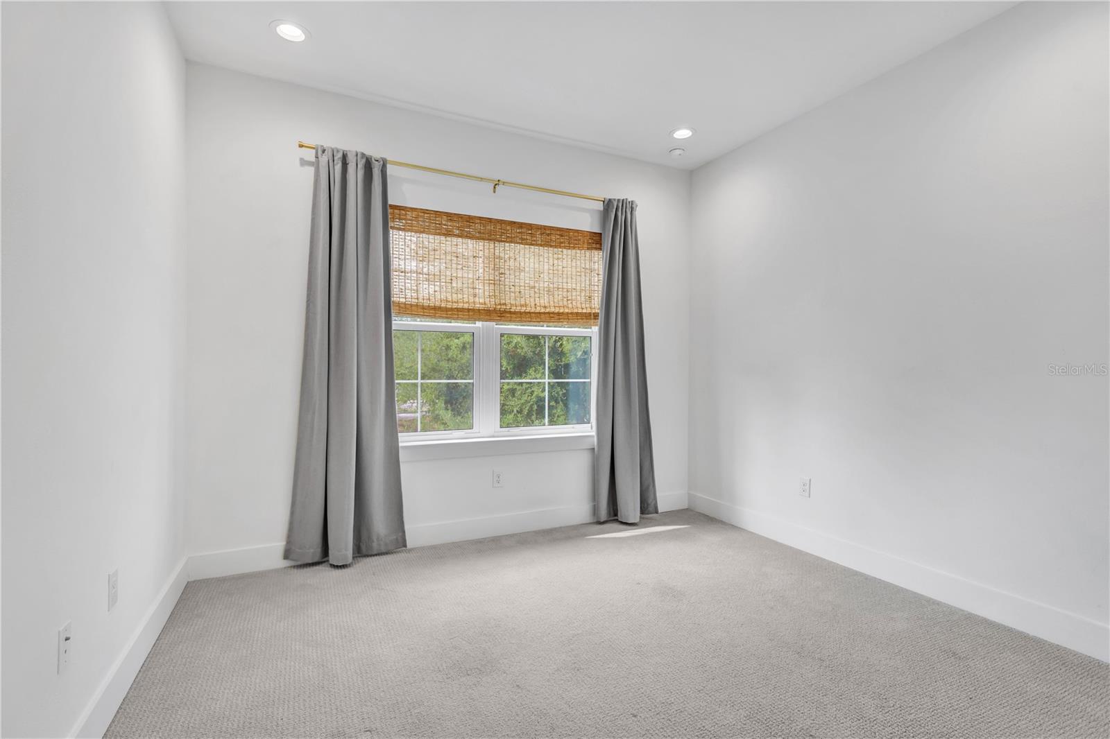 LADUE LNDGS TWNHMS - Residential