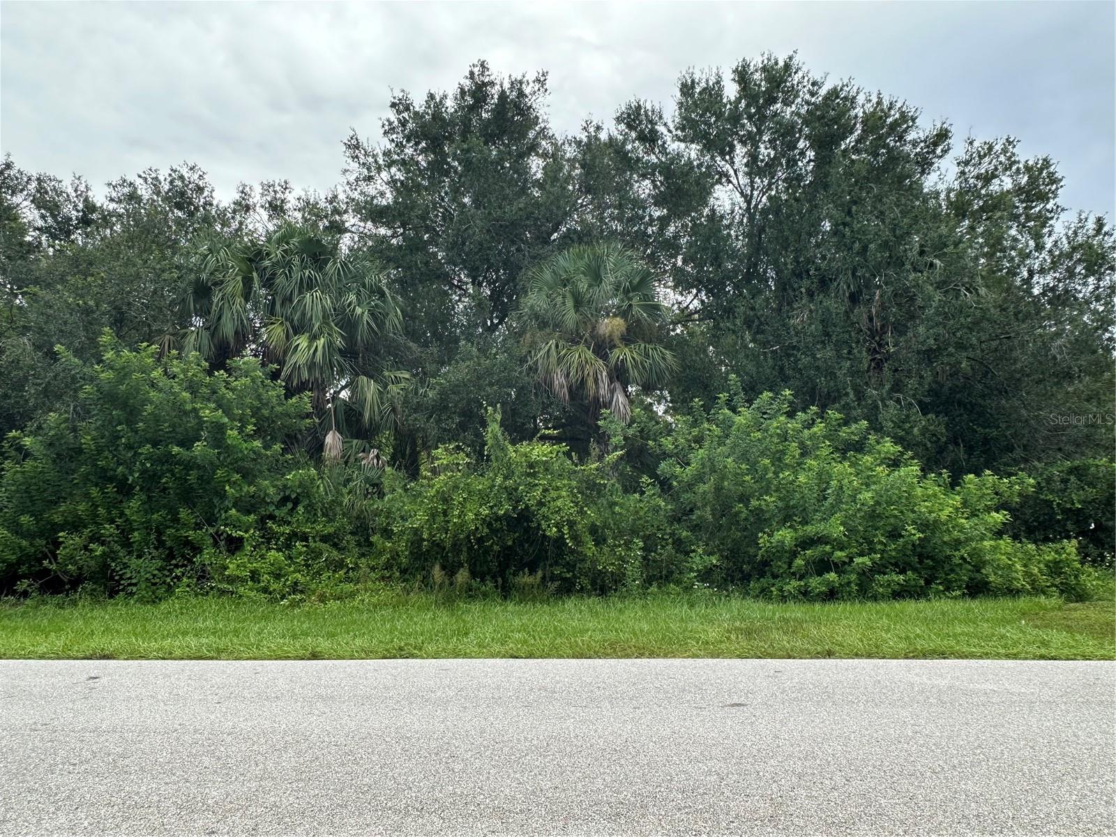 TEE & GRN ESTATES 1ST ADD - Land