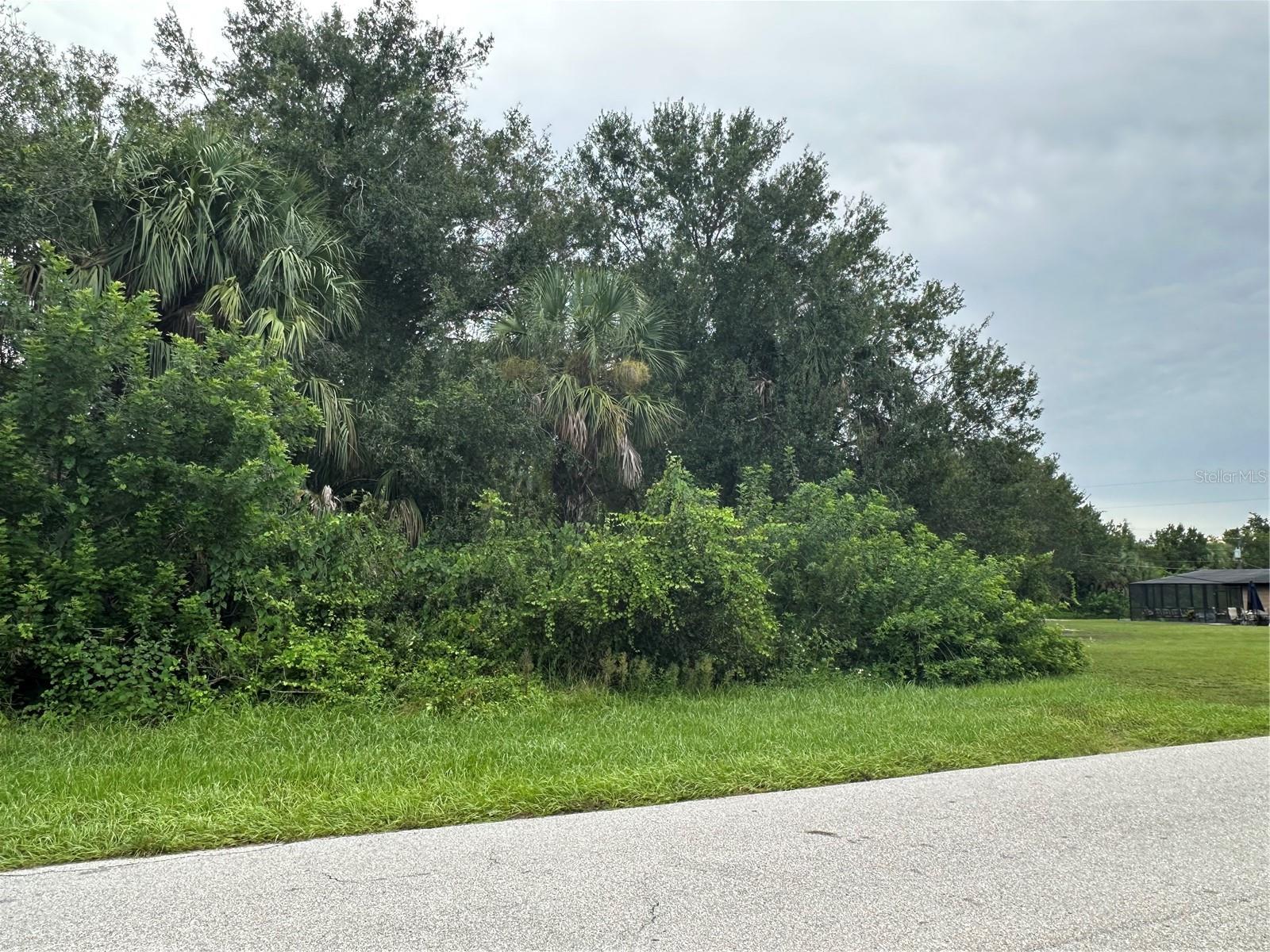 TEE & GRN ESTATES 1ST ADD - Land